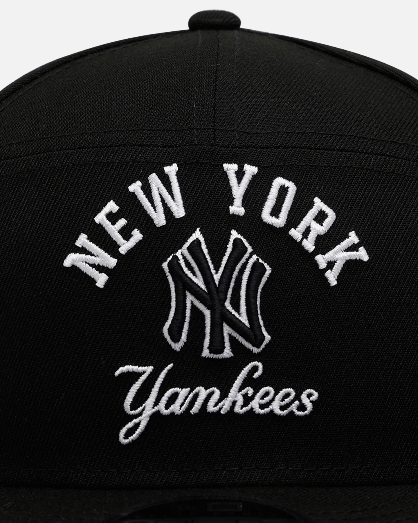 New Era New York Yankees 'Script' 9FIFTY Snapback Black - Image 5