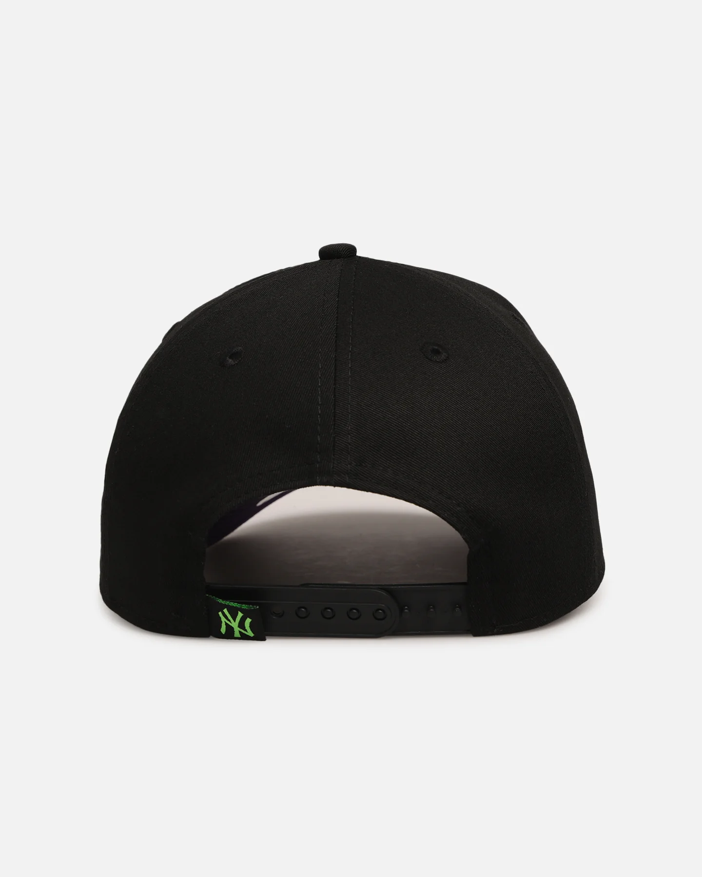 New Era New York Yankees 'Spooky Script' 9FORTY A-Frame Snapback Black/Green/Purple - Image 2