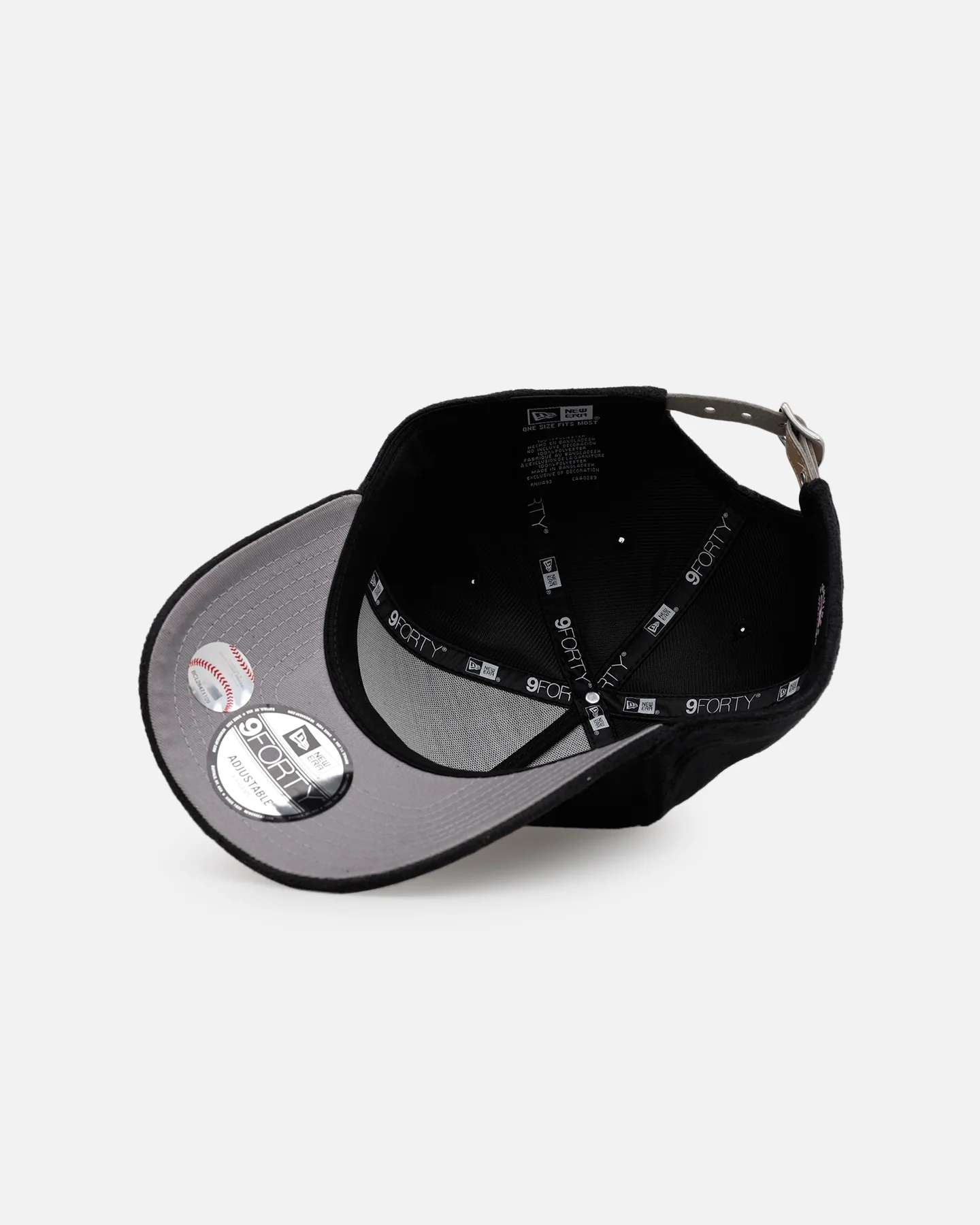 New Era New York Yankees 'Suede' 9FORTY A-Frame Strapback Black/Tan - Image 7