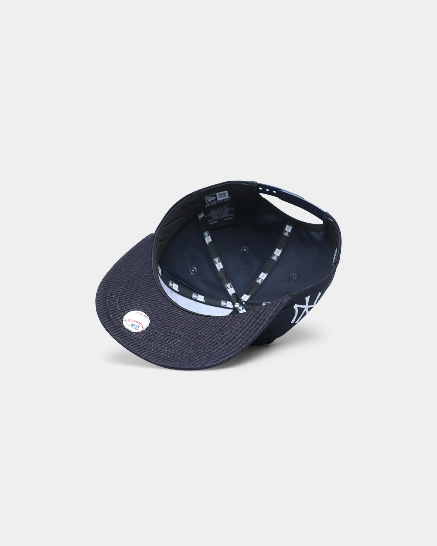 New Era New York Yankees 'Team Script' Prolight Old Golfer Snapback Original Team Colours - Image 7