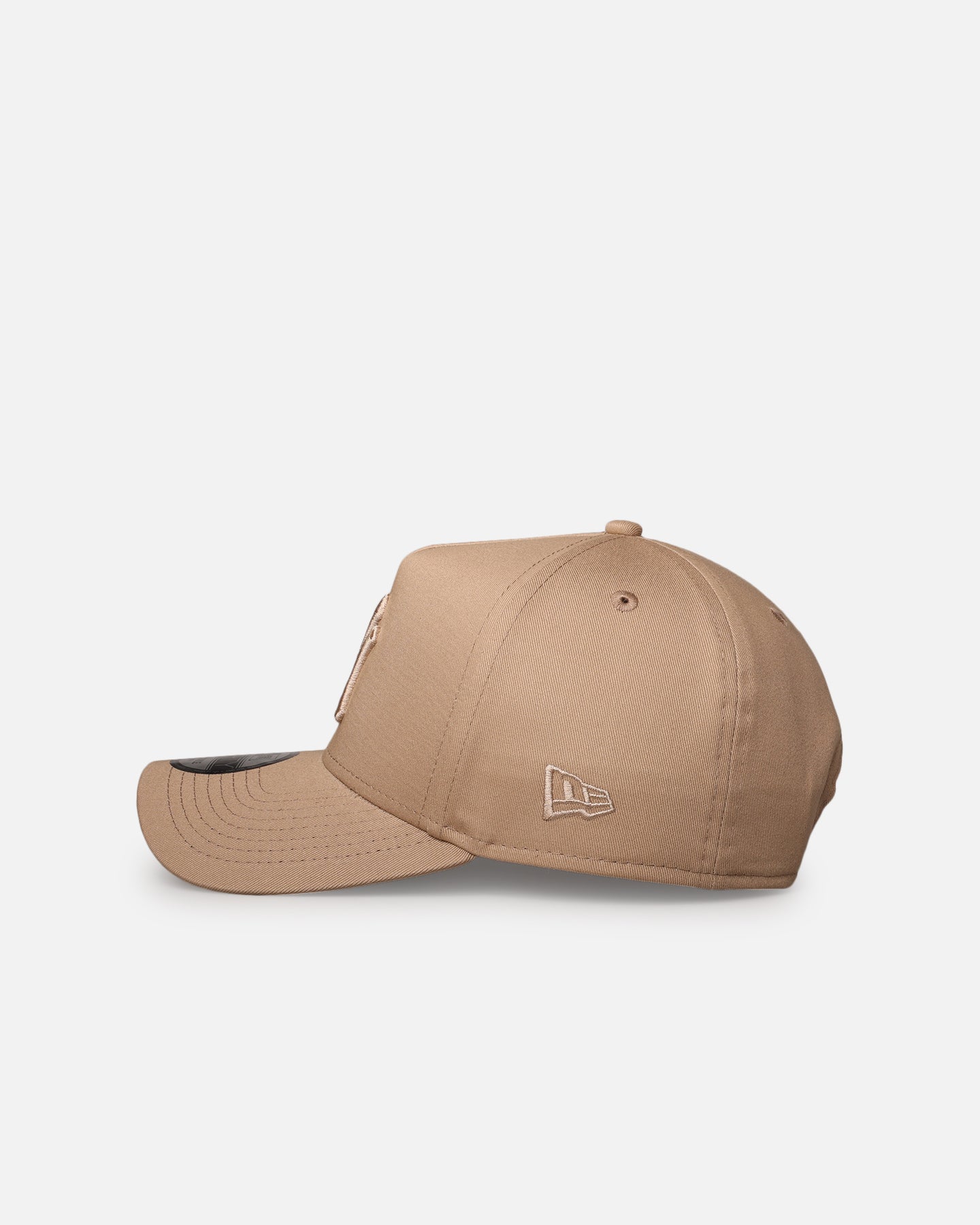 New Era New York Yankees 'Tonal Camel' 9FORTY A-Frame Snapback Camel - Image 4