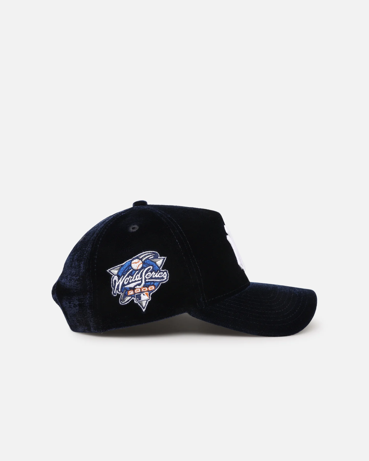 New Era New York Yankees 'Velvet Official Team Color' 9FORTY A-Frame Snapback Navy - Image 3