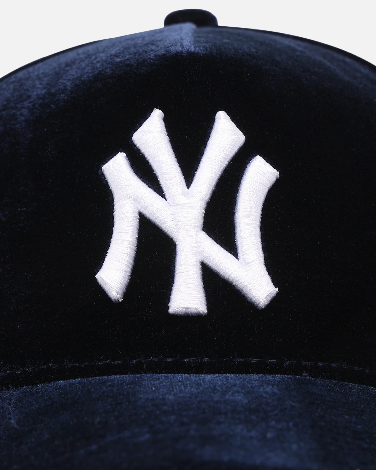 New Era New York Yankees 'Velvet Official Team Color' 9FORTY A-Frame Snapback Navy - Image 5