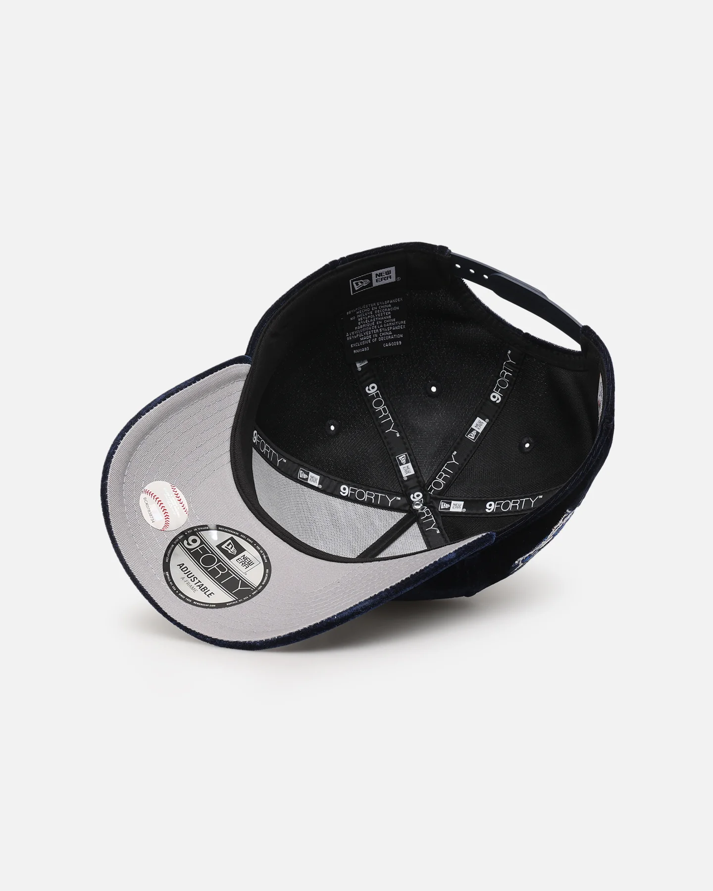 New Era New York Yankees 'Velvet Official Team Color' 9FORTY A-Frame Snapback Navy - Image 6