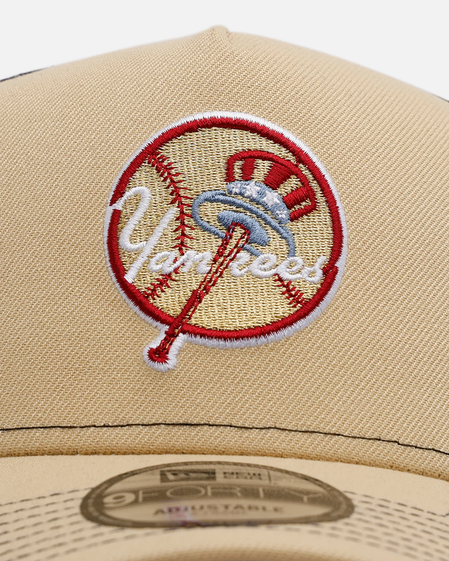 New Era New York Yankees 'Vintage Truckers' 9FORTTY A-Frame Trucker Snapback Vegas Gold - Image 5
