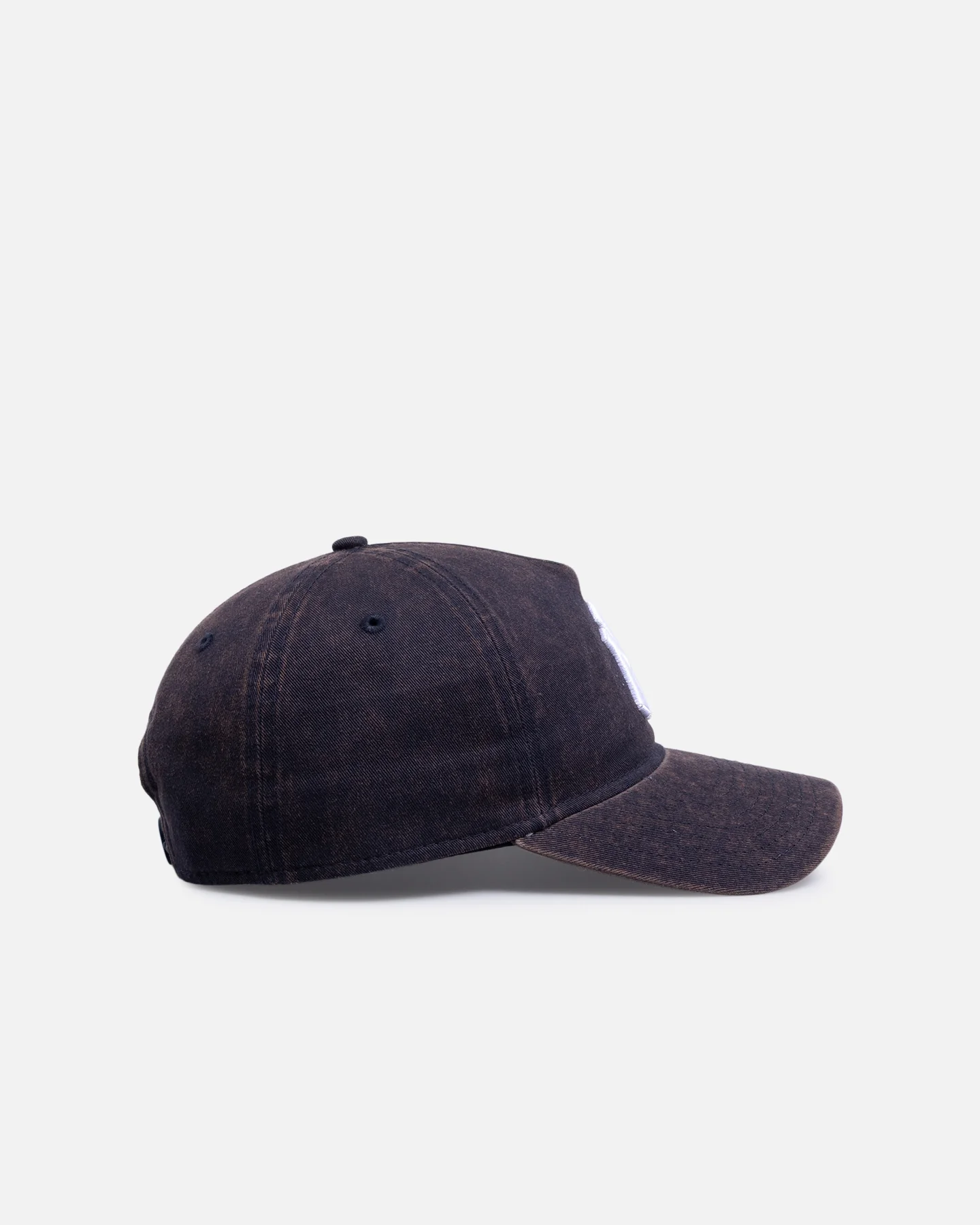 New Era New York Yankees 'Washed' 9FORTY A-Frame Snapback Dark Blue - Image 3