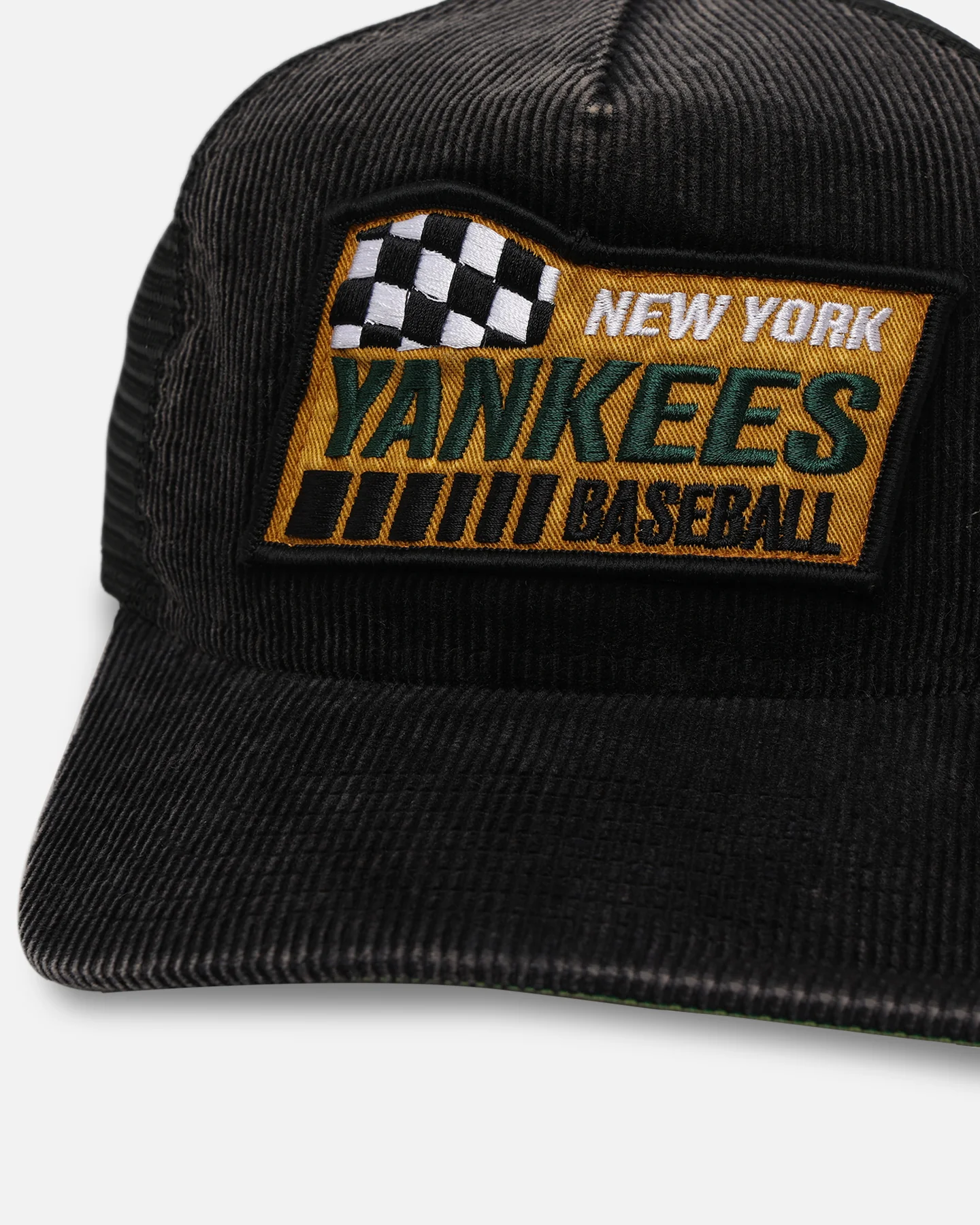 New Era New York Yankees 'Washed Cord Racer' Corduroy Golfer Trucker Snapback Washed Black - Image 7