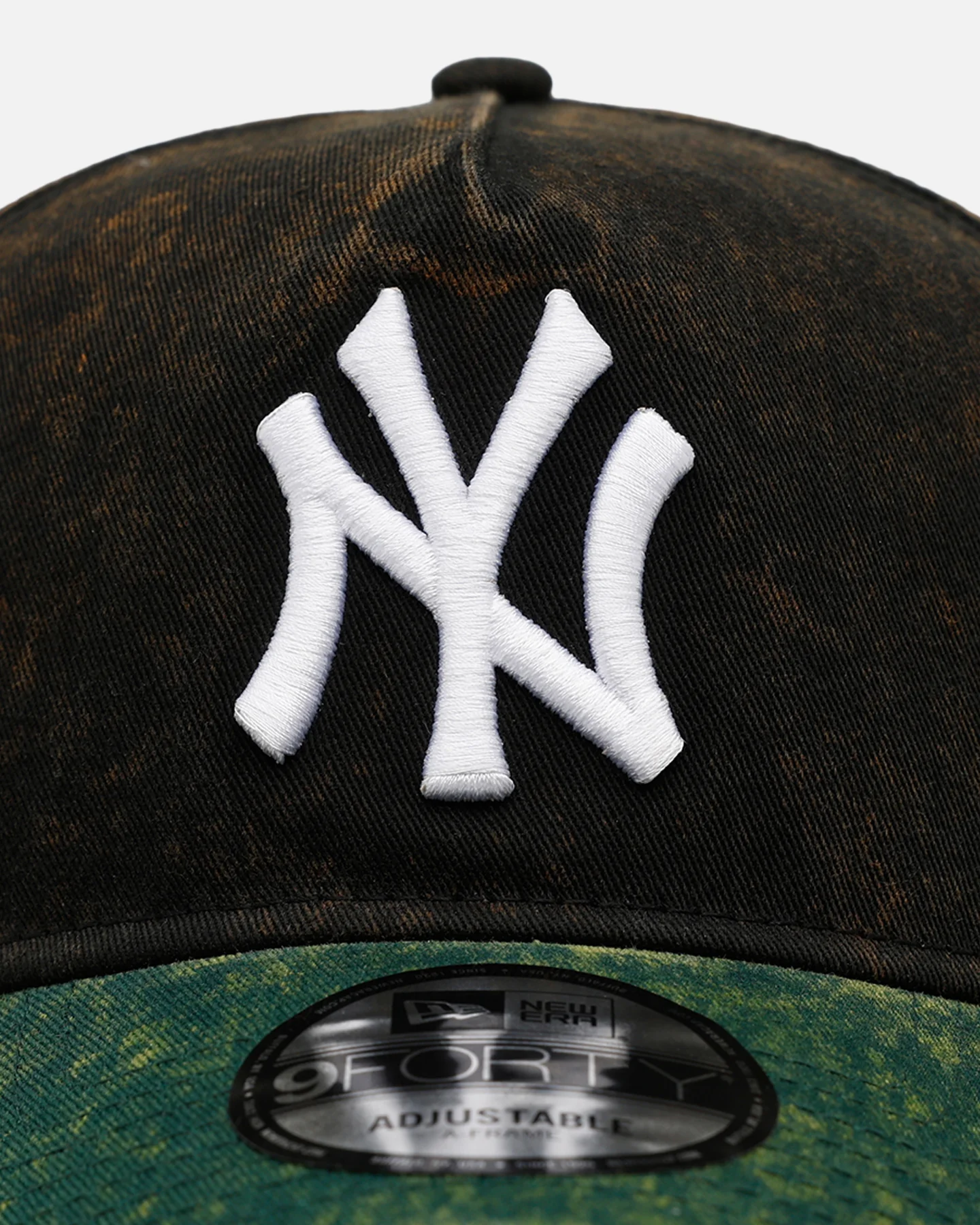 New Era New York Yankees 'Washed Green 2.0' 9FORTY A-Frame Snapback Black/Green - Image 5