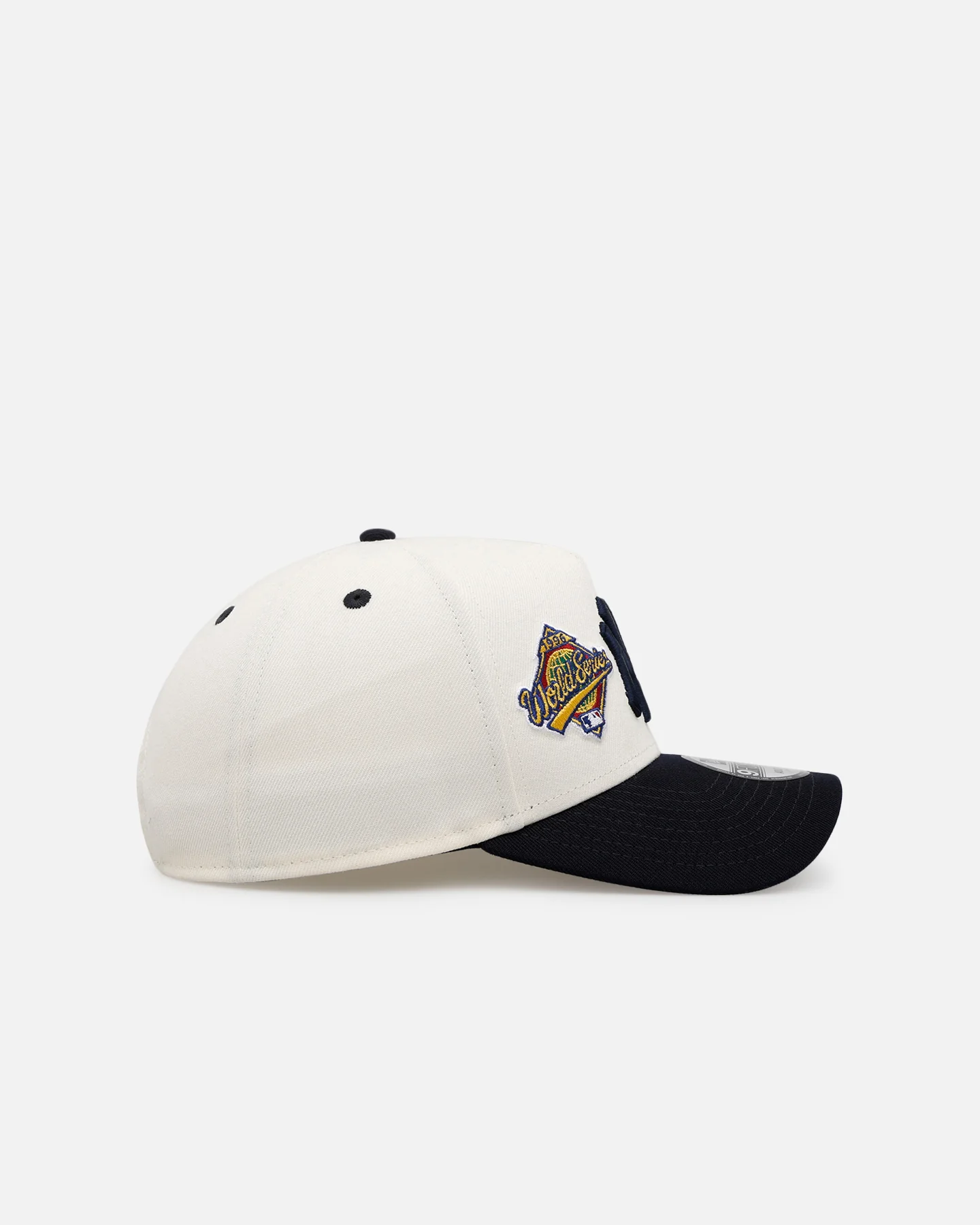 New Era New York Yankees 'World Series Logo' 9FORTY A-Frame Snapback Chrome - Image 3