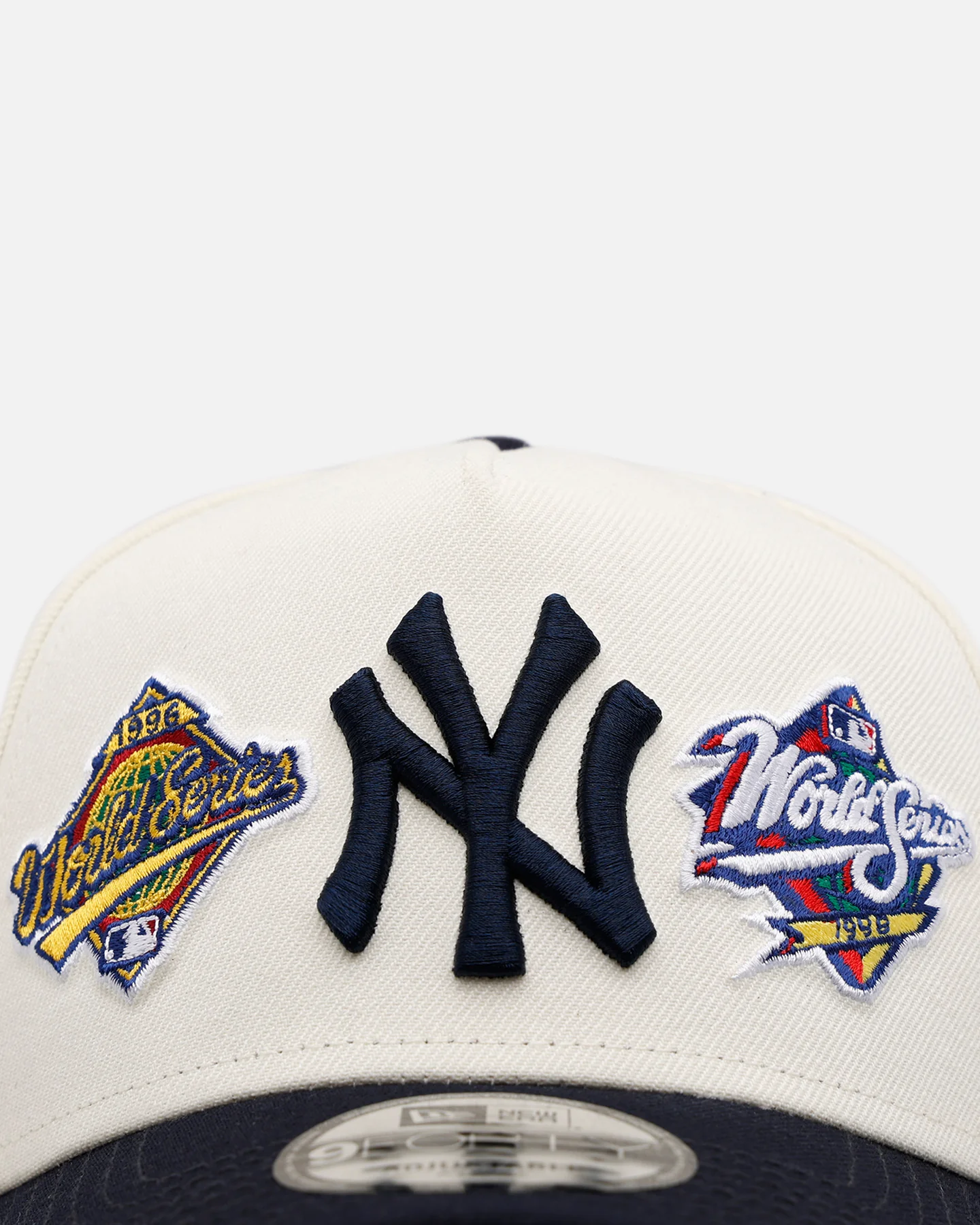 New Era New York Yankees 'World Series Logo' 9FORTY A-Frame Snapback Chrome - Image 5