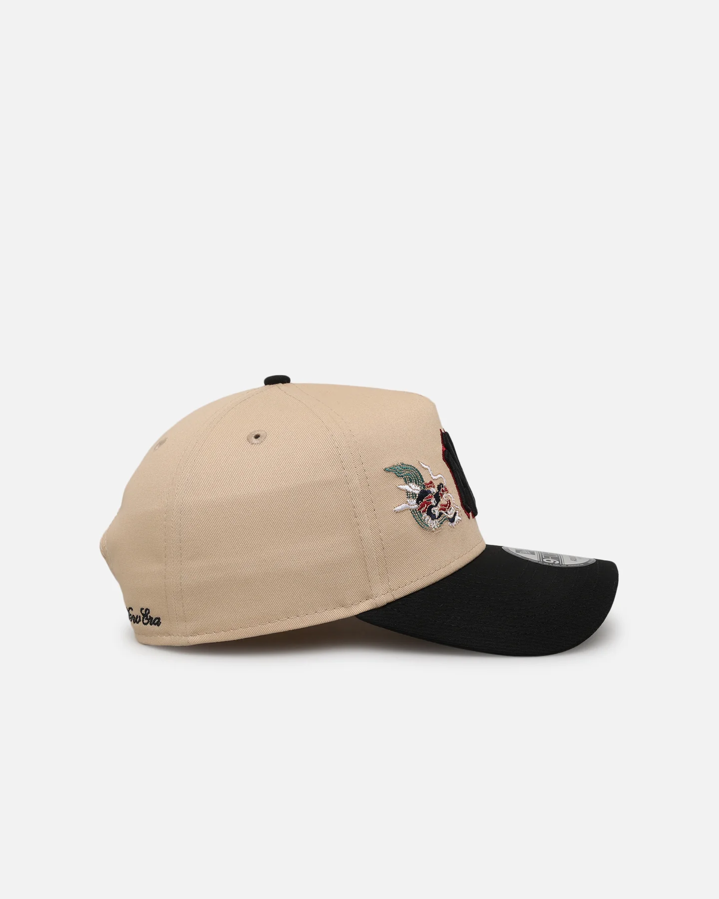 New Era New York Yankees 'Dragon Collection 2.0' 9FORTY A-Frame Snapback Black/Oak - Image 3