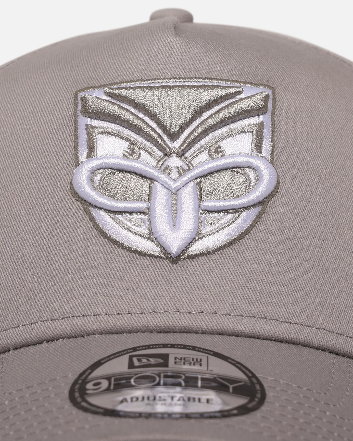 New Era New Zealand Warriors 'NRL Grey & White' 9FORTY A-Frame Snapback Gray - Image 5