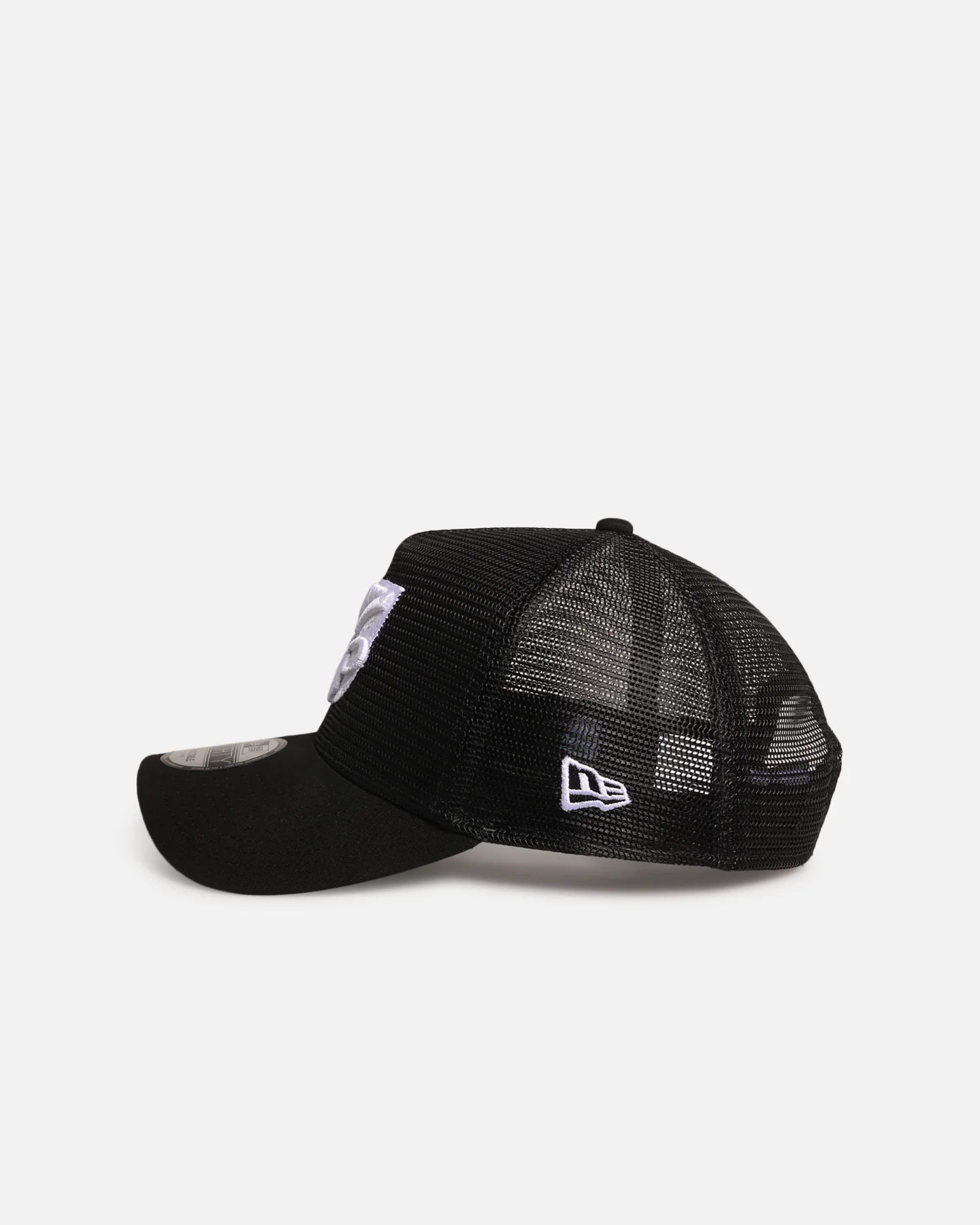 New Era New Zealand Warriors 'NRL Mesh Crown' 9FORTY A-Frame Trucker Snapback Black - Image 4