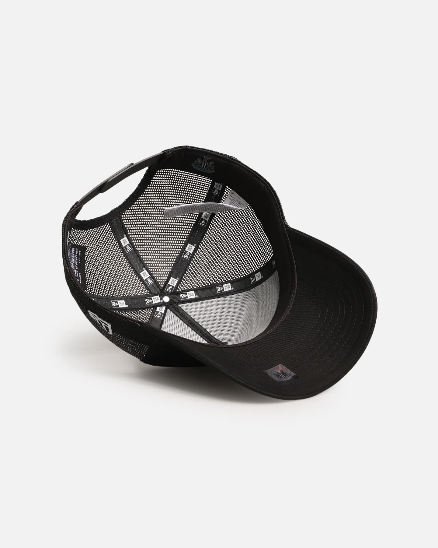 New Era Newcastle United F.C. 9FORTY A-Frame Trucker Snapback Black - Image 6