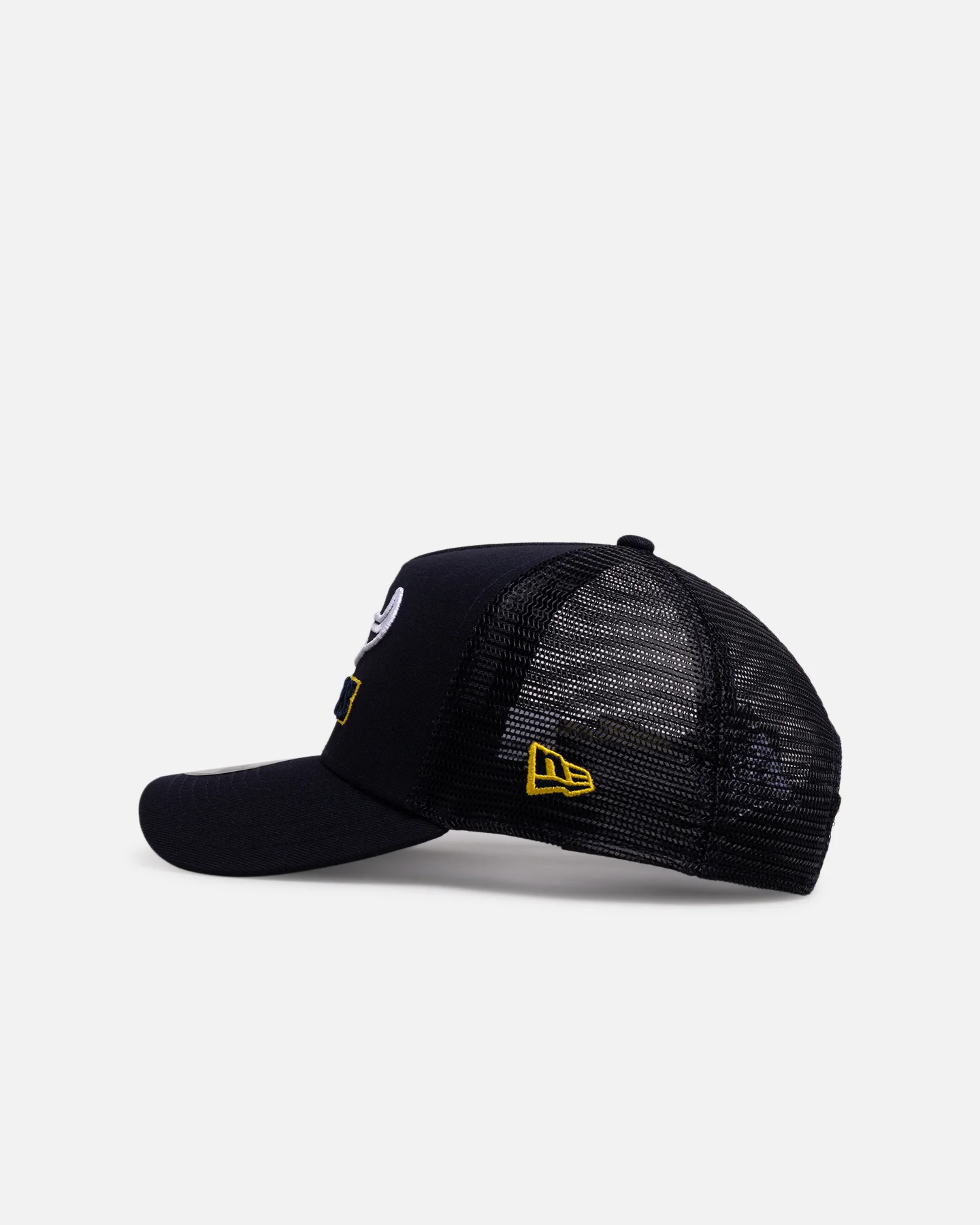 New Era North Queensland Cowboys 'NRL Vegas Round 2026' 9FORTY A-Frame Trucker Snapback Official Team Colour - Image 4