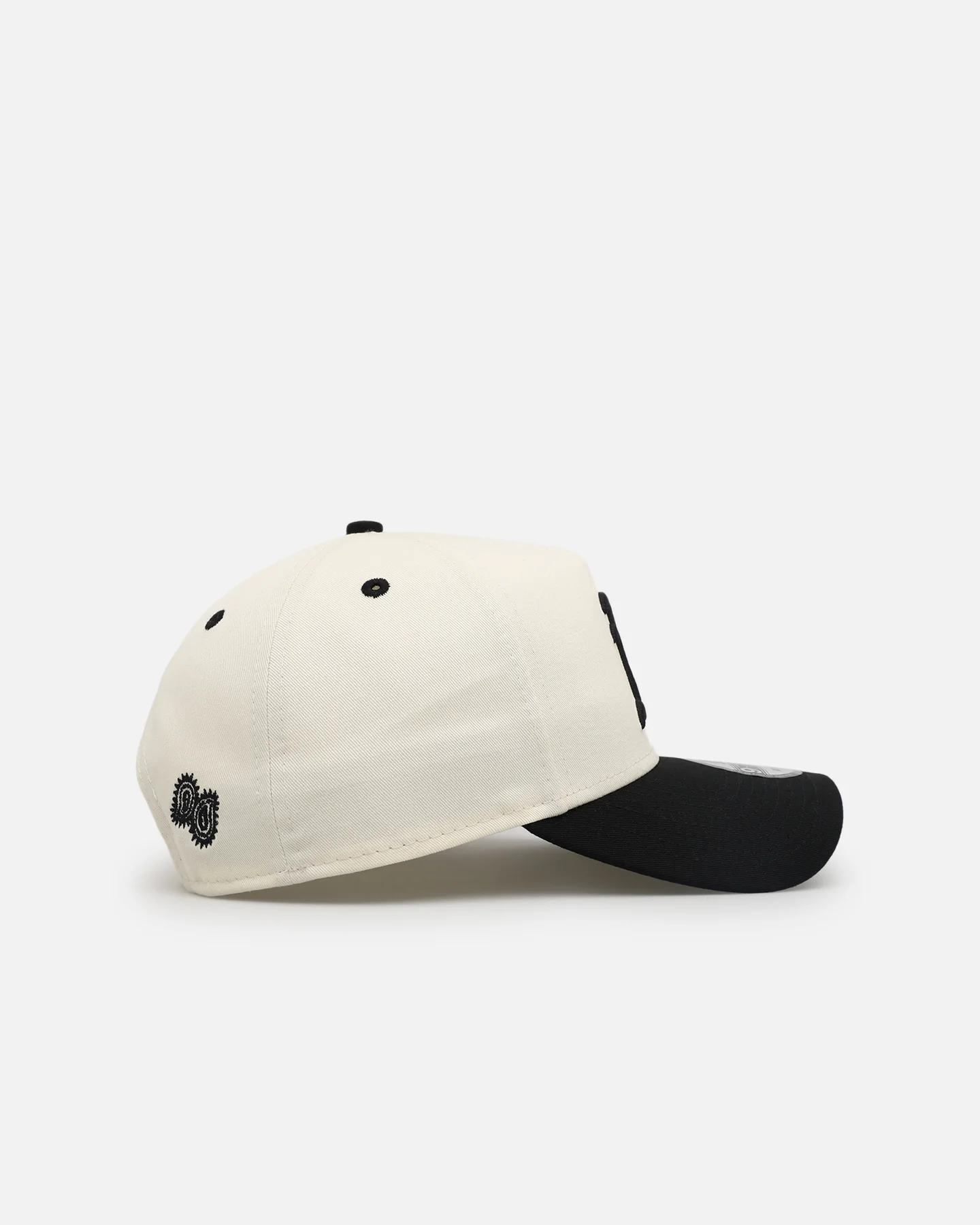New Era Oakland Athletics 'Paisley Hit' 9FORTY A-Frame Snapback Chrome White/Black - Image 3