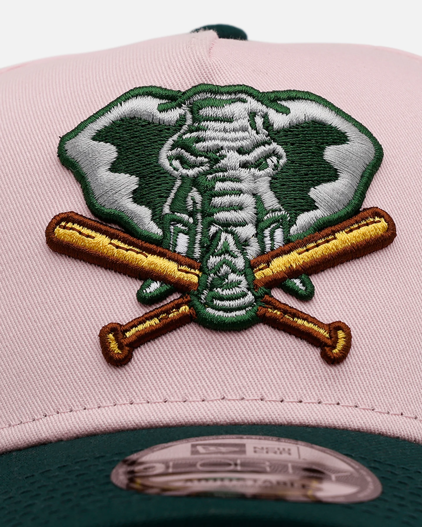 New Era Oakland Athletics 'Pink Crown' 9FORTY A-Frame Snapback Pink - Image 5