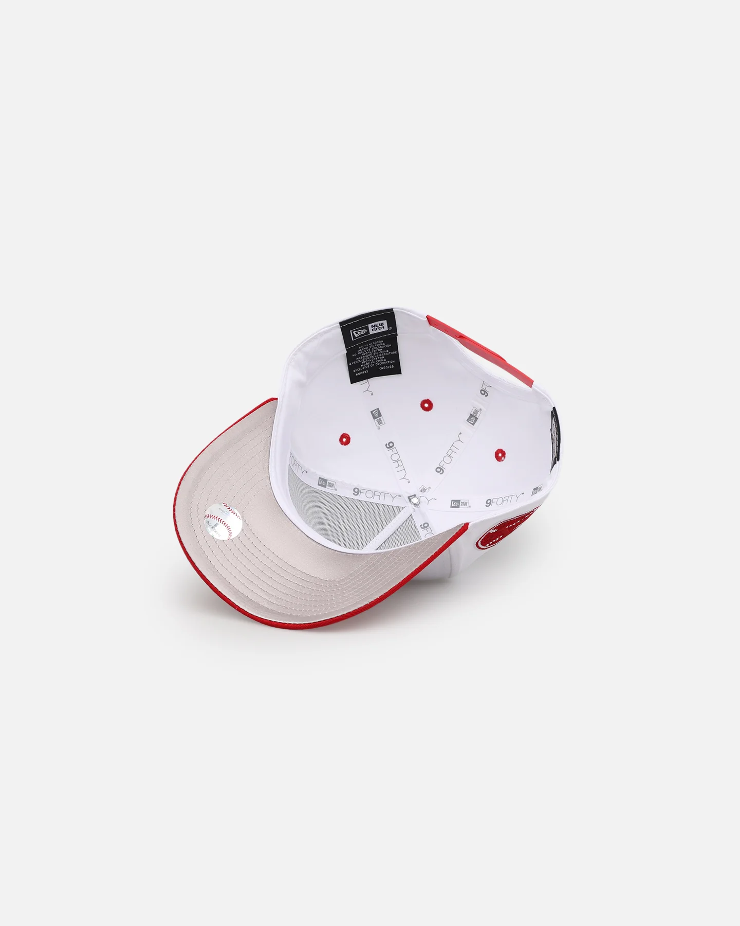 New Era Oakland Athletics 'Satin Blaze' 9FORTY A-Frame Snapback White/Scarlet - Image 6