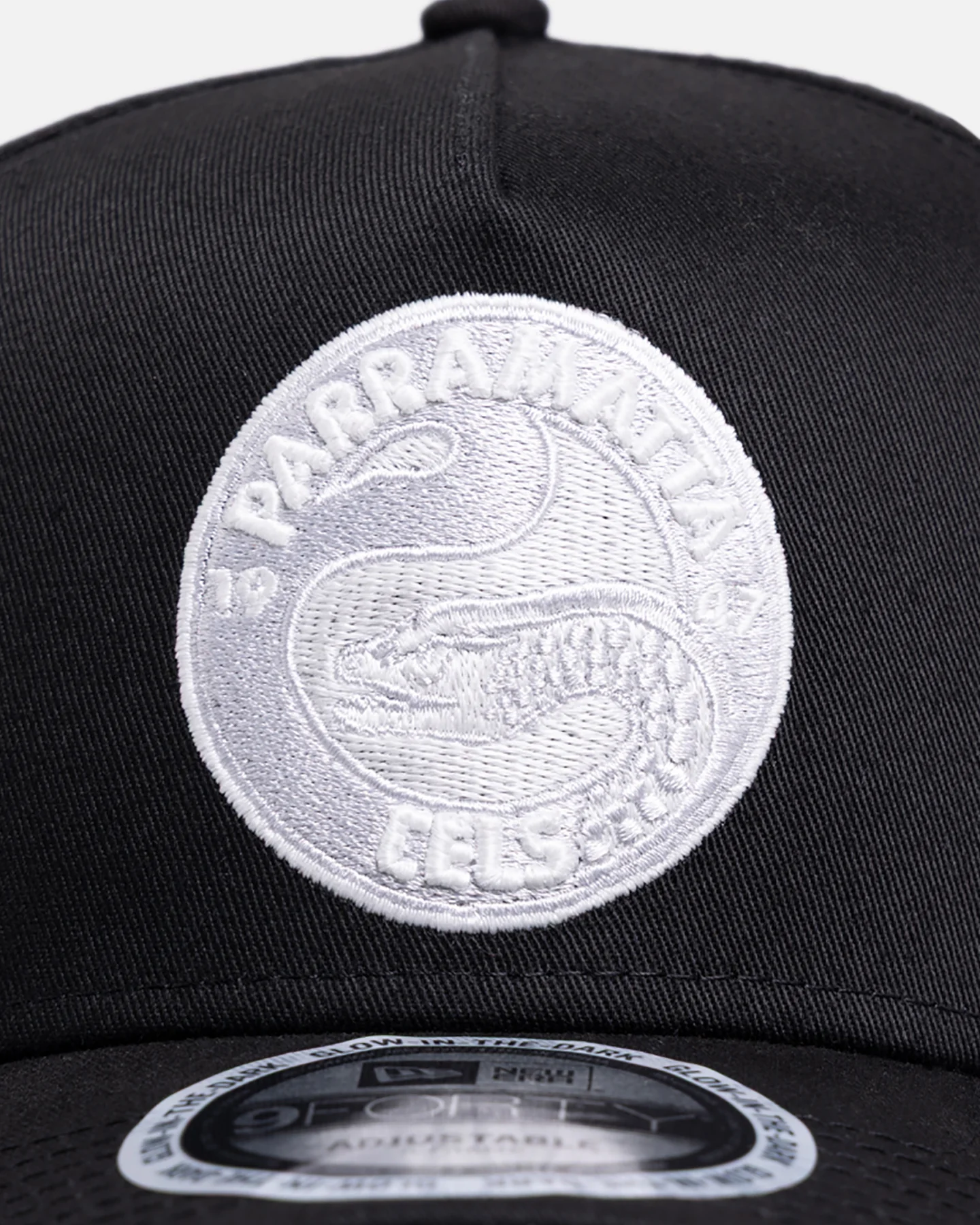 New Era Parramatta Eels 'NRL Glow In The Dark' 9FORTY A-Frame Snapback Black - Image 6
