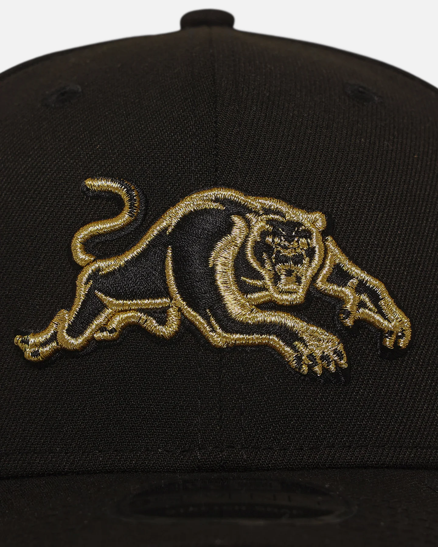 New Era Penrith Panthers '2025 NRL Vegas Round' 9SEVENTY Stretch Snapback Black/Gold - Image 5