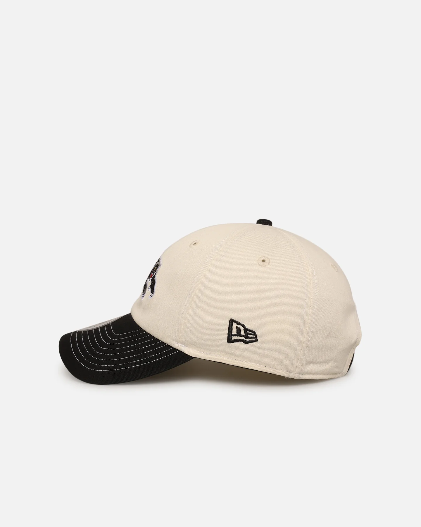New Era Penrith Panthers 'NRL 2-Tone 2025 Collection' Casual Classic Strapback Chrome White - Image 4