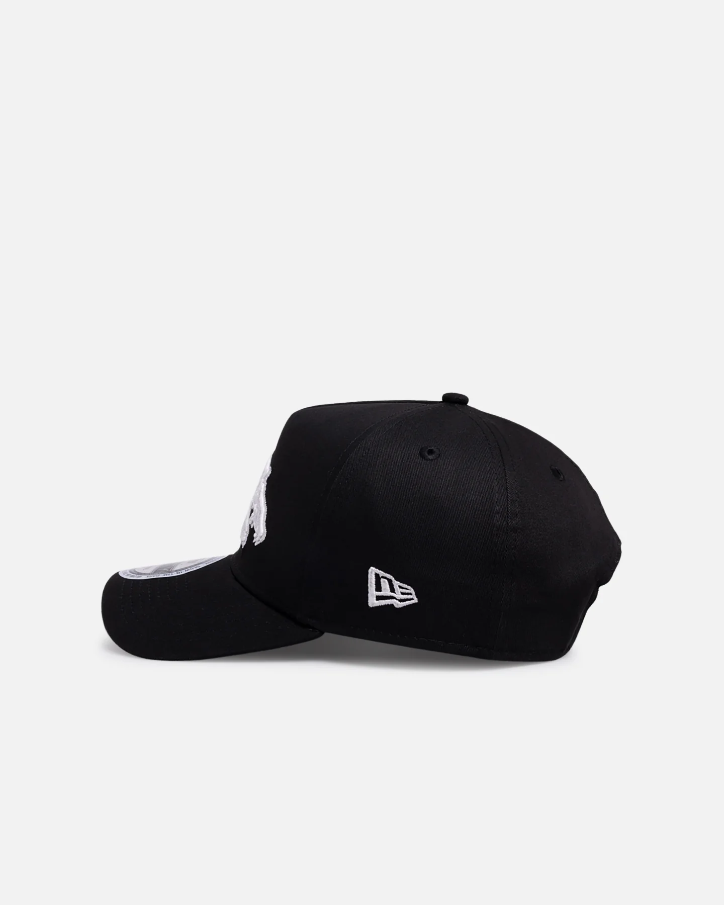 New Era Penrith Panthers 'NRL Glow In The Dark' 9FORTY A-Frame Snapback Black - Image 5