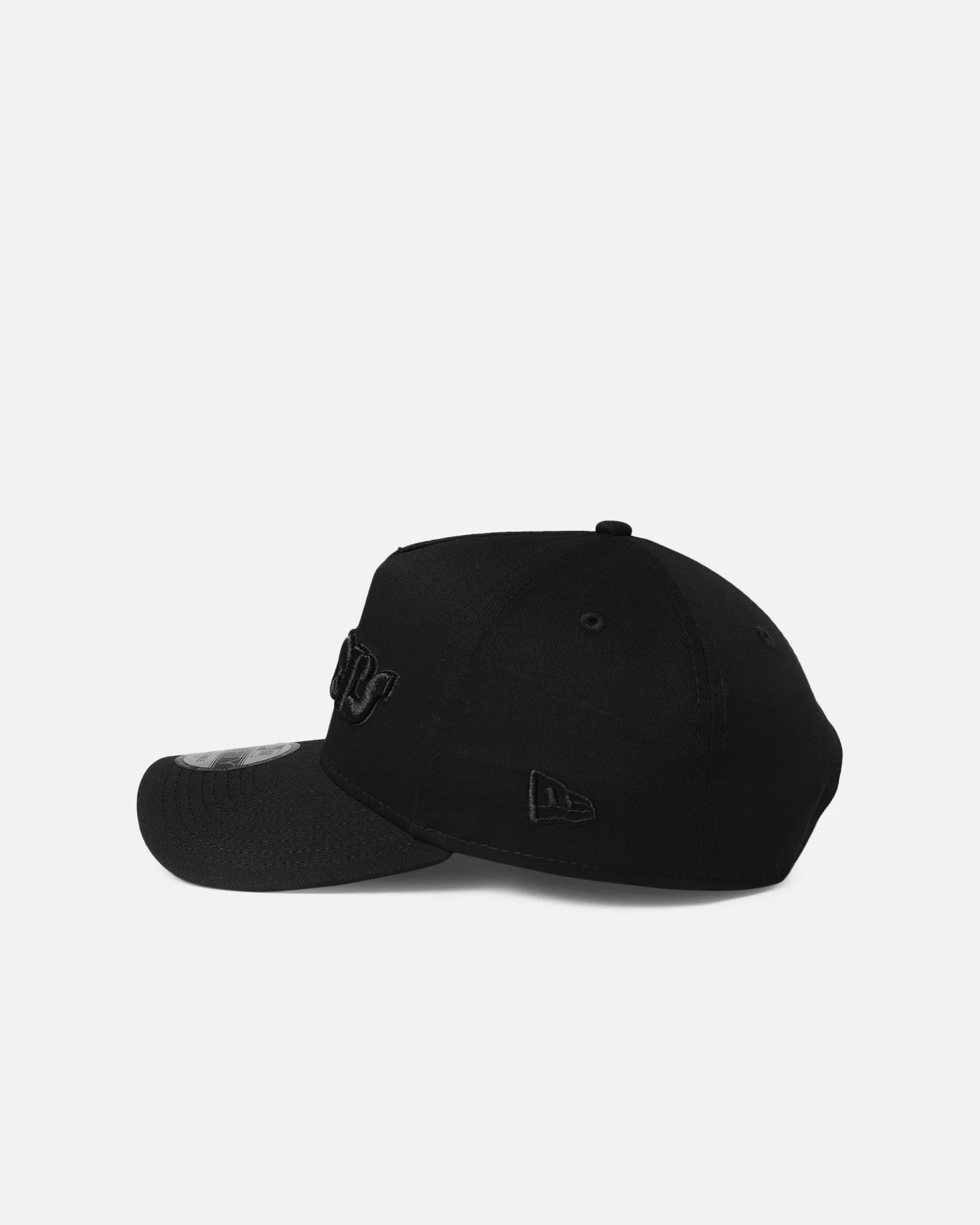 New Era Philadelphia 76ers 'NBA Black On Black' 9FORTY A-Frame Snapback Black - Image 4