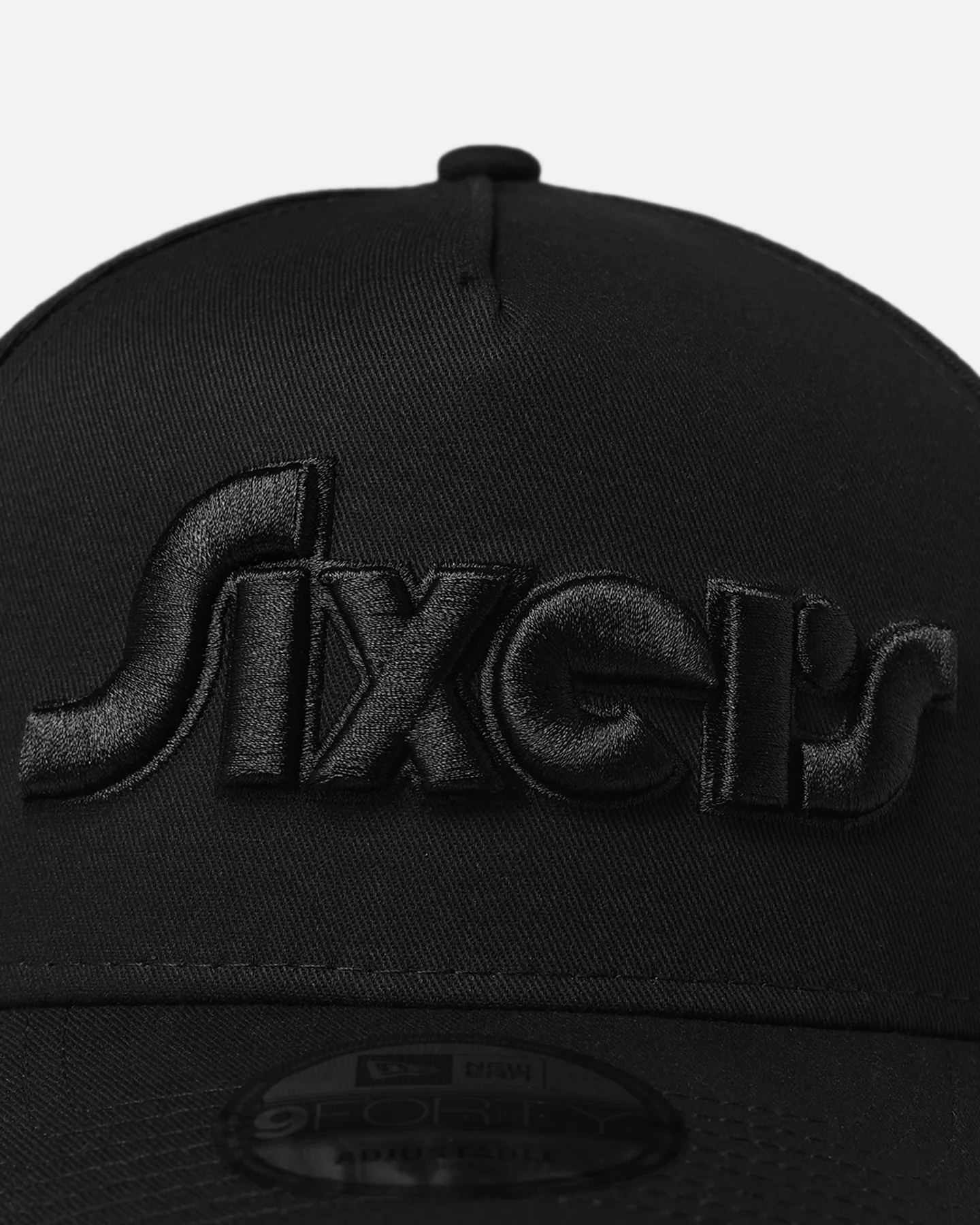 New Era Philadelphia 76ers 'NBA Black On Black' 9FORTY A-Frame Snapback Black - Image 5
