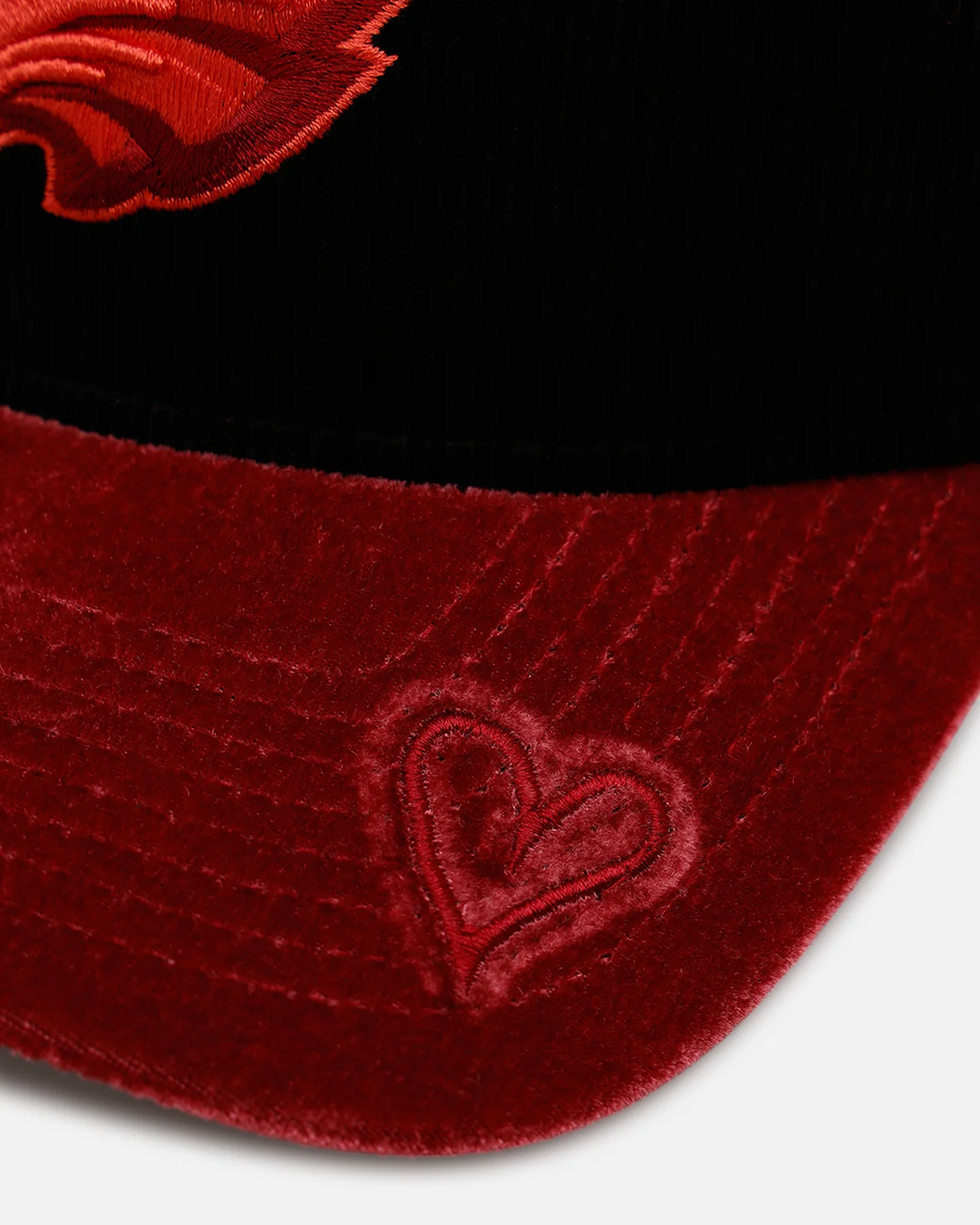 New Era Philadelphia Eagles 'Velvet Cord Certified Lover' 9FORTY A-Frame Premium Corduroy Snapback Black - Image 8