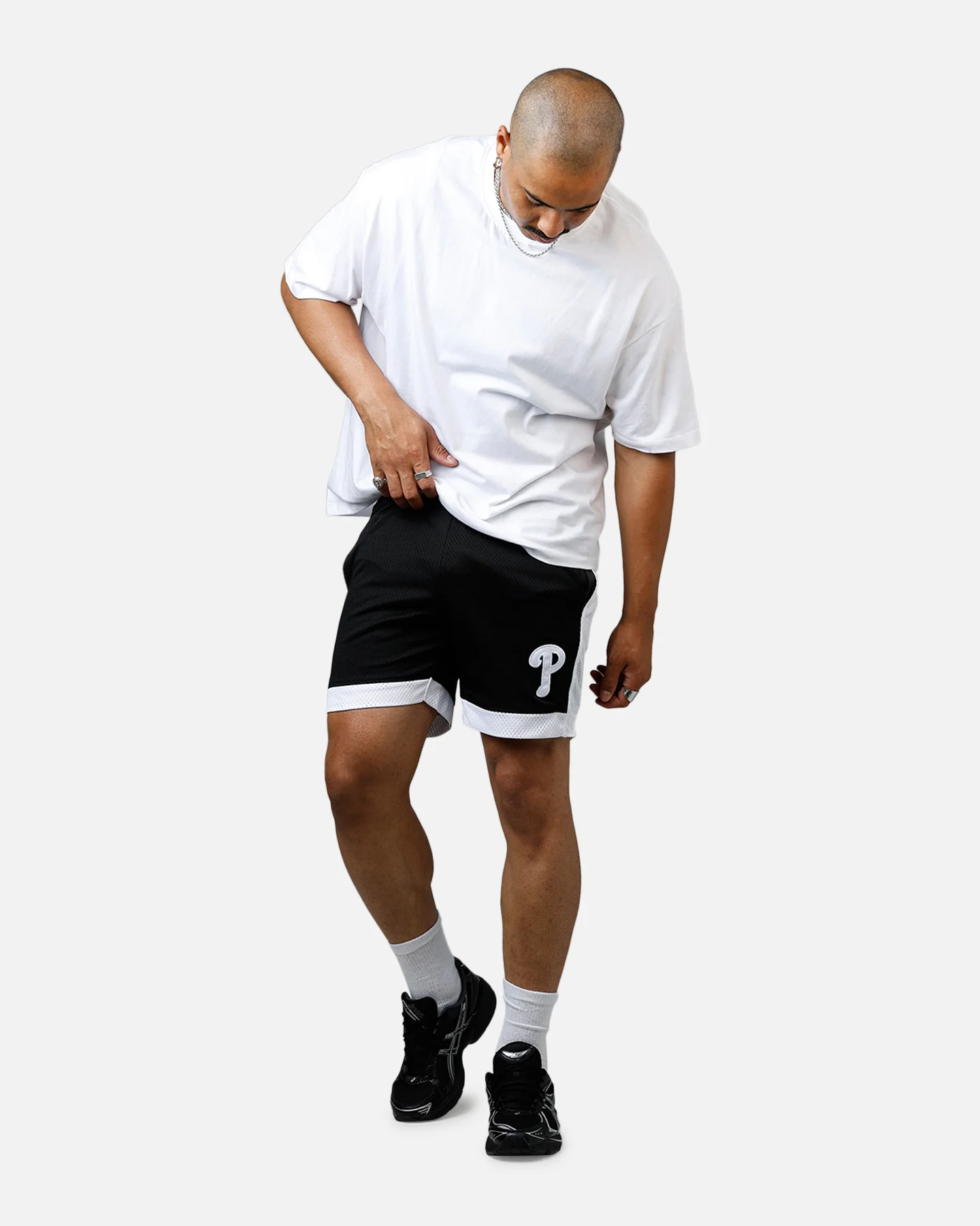 New Era Philadelphia Phillies Sport Class Shorts Black/White - Image 2