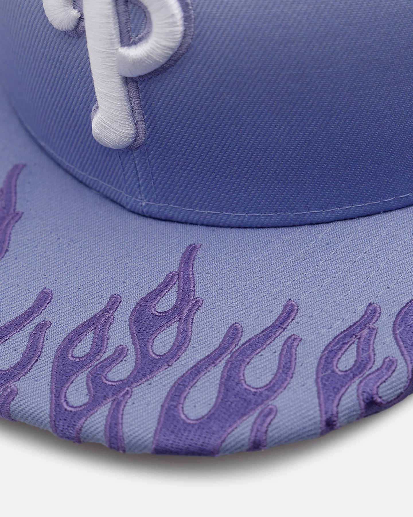 New Era Philadelphia Phillies 'Sundye Flames' 59FIFTY Fitted Lavender - Image 2
