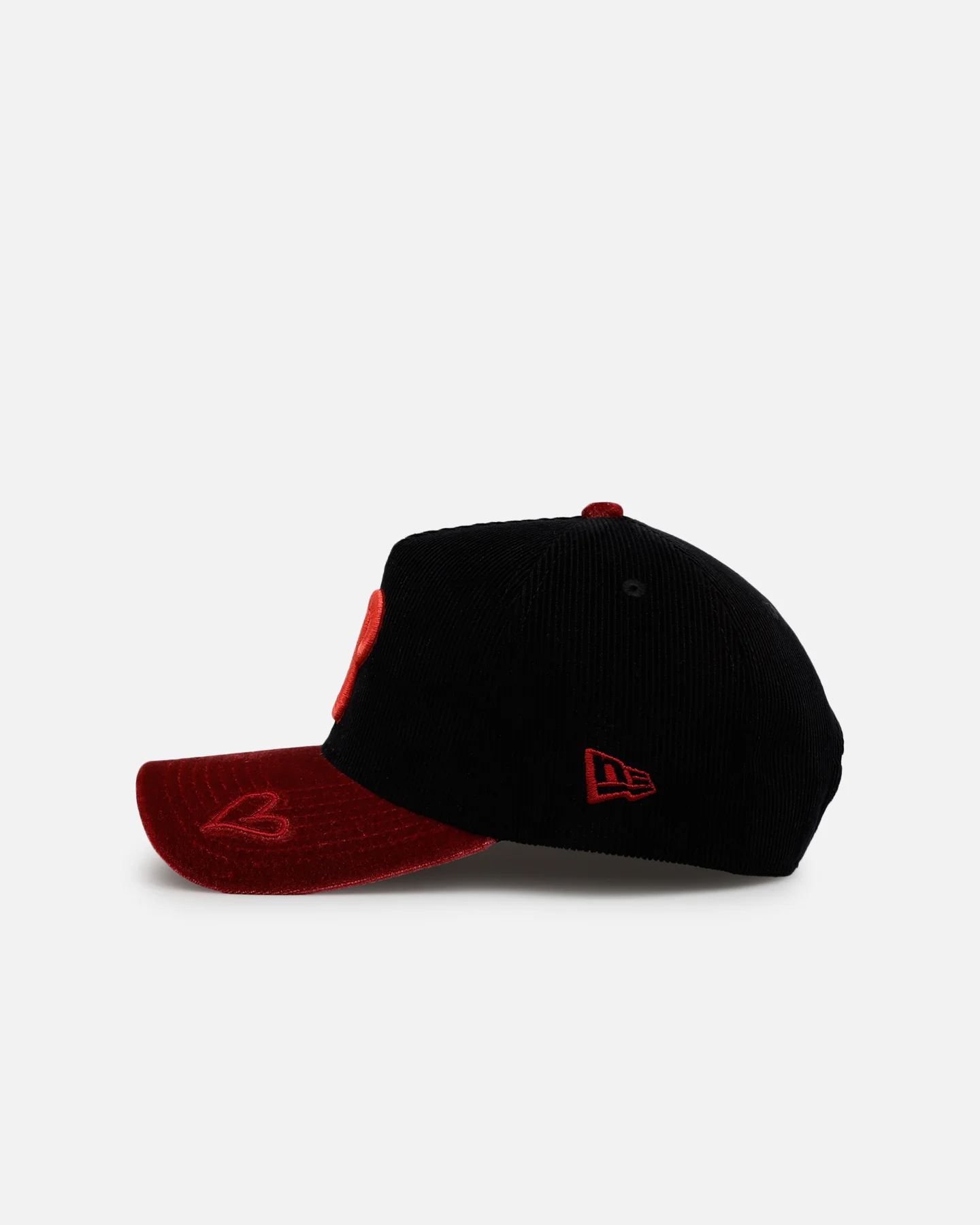 New Era Philadelphia Phillies 'Velvet Cord Certified Lover' 9FORTY A-Frame Premium Corduroy Snapback Black - Image 5
