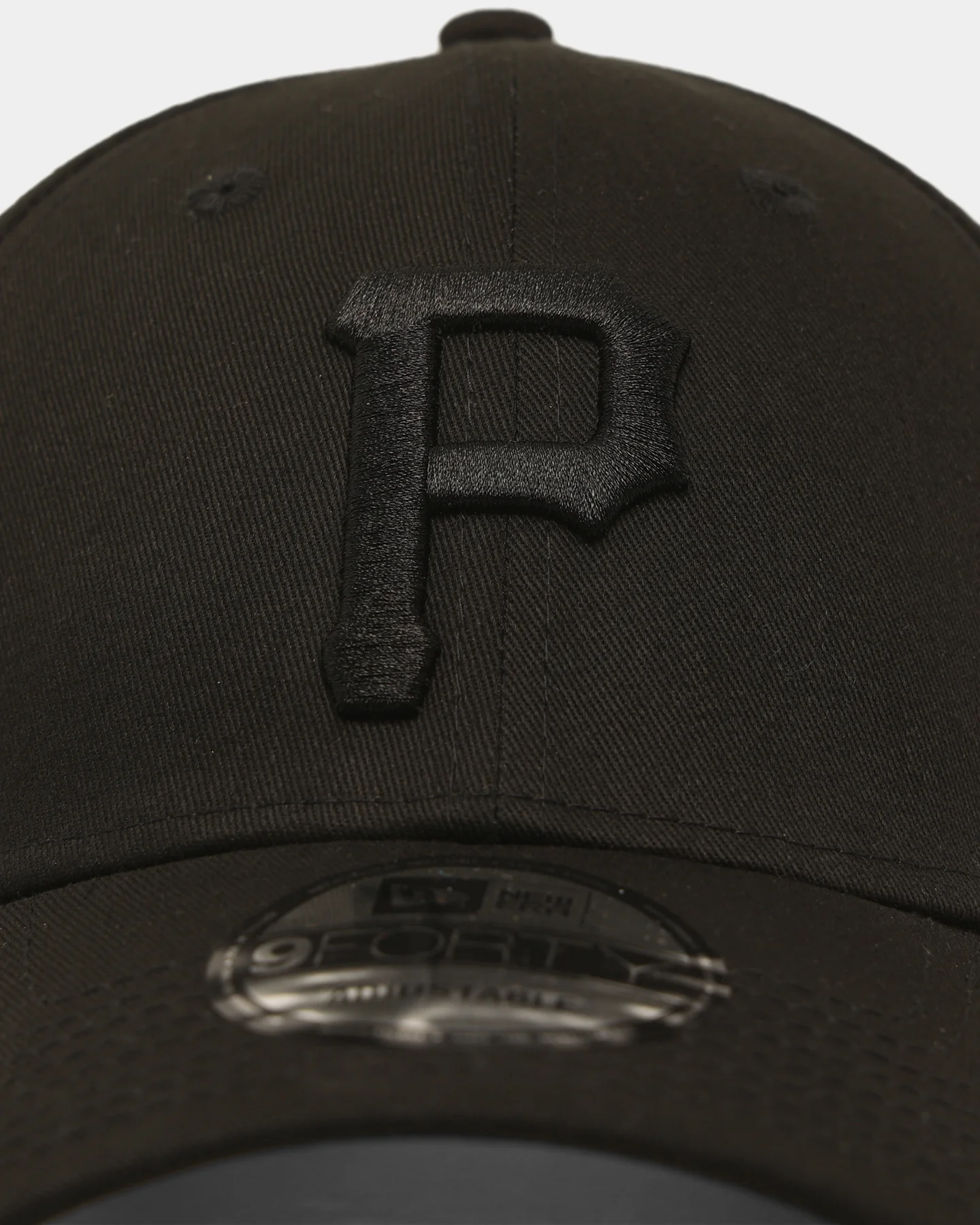 New Era Pittsburgh Pirates 'Black On Black' 9FORTY Casual Strapback Black/Black - Image 5
