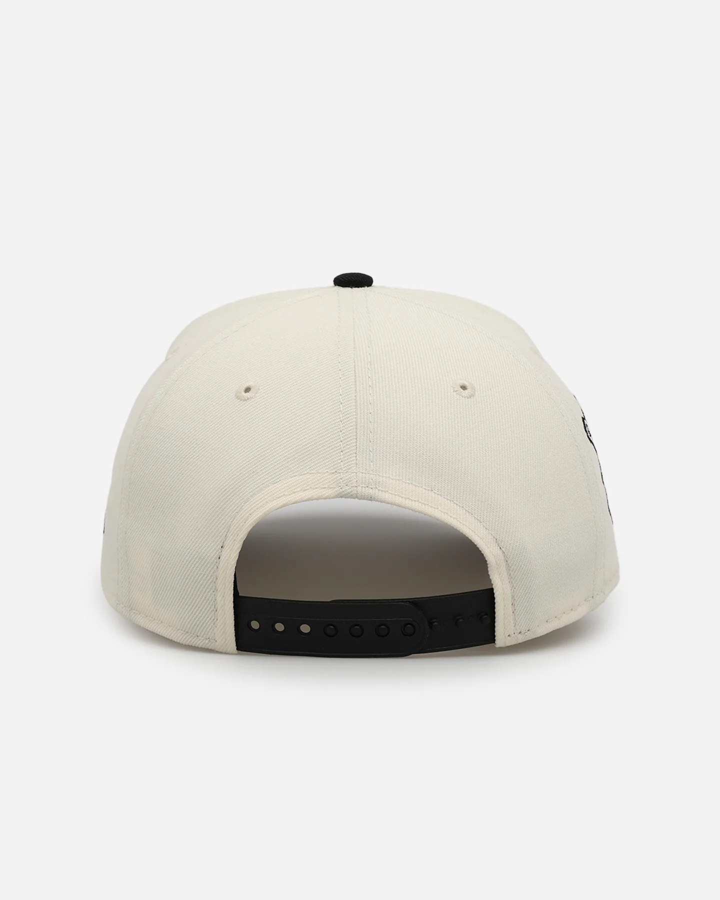 New Era Pittsburgh Pirates 'Chrome Black Upside Down Logo' 9FORTY A-Frame Snapback Chrome/Black - Image 2