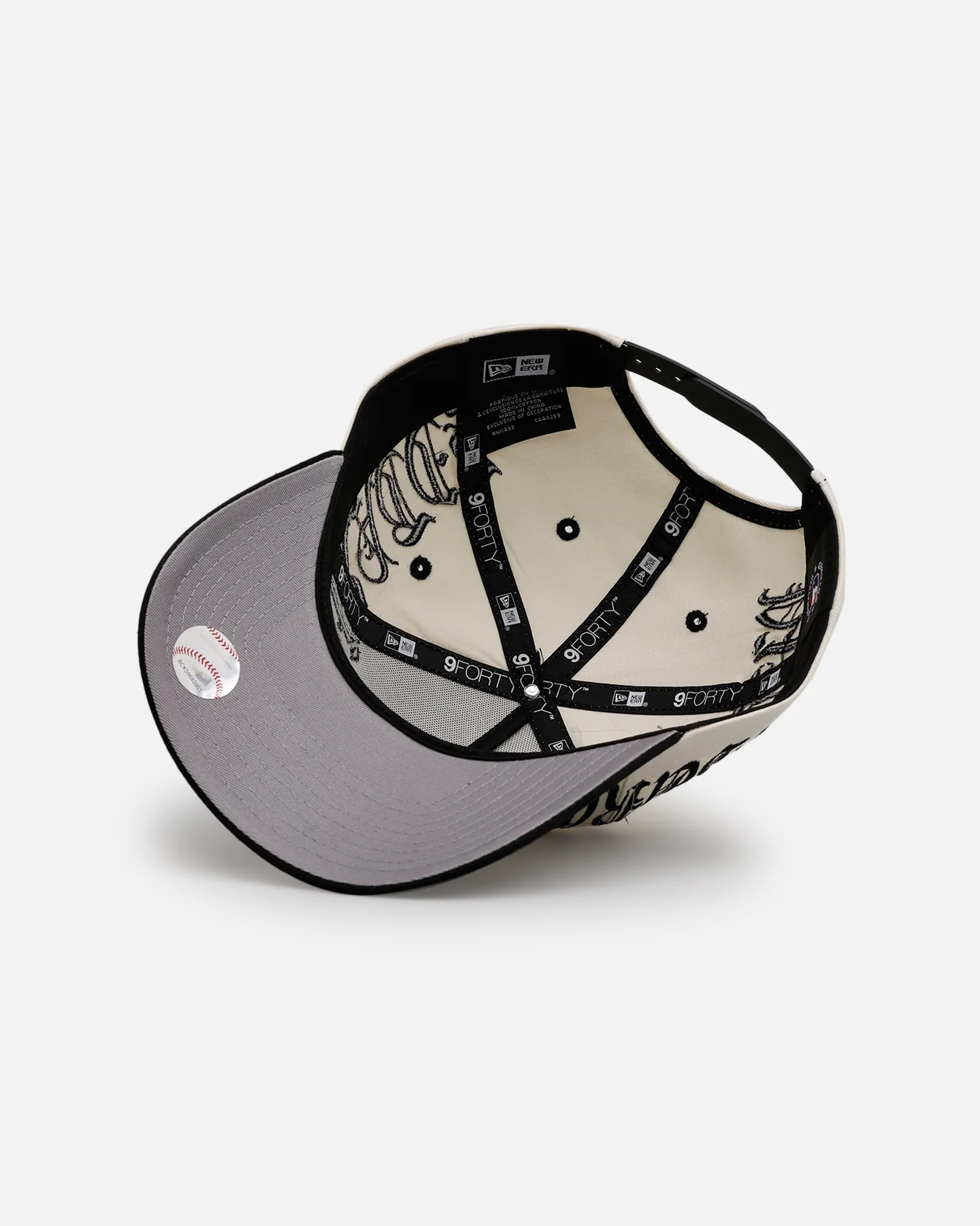 New Era Pittsburgh Pirates 'Gothic Script Two Tone' 9FORTY A-Frame Snapback Chrome/Black - Image 6