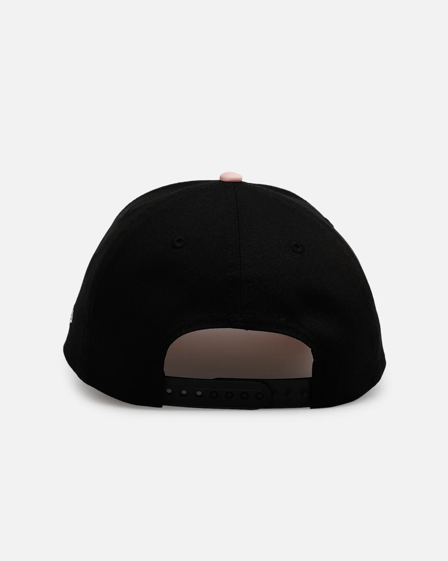New Era Pittsburgh Pirates 'Pink Satin Hearts 2.0' 9FORTY A-Frame Snapback Black/Pink - Image 2