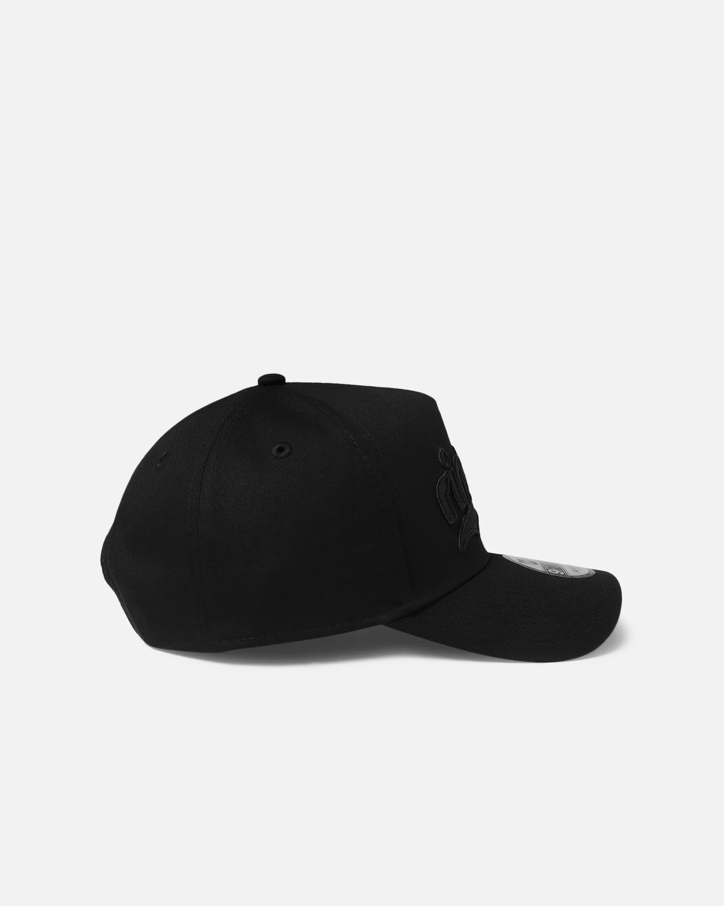 New Era Portland Trail Blazers 'NBA Black On Black' 9FORTY A-Frame Snapback Black - Image 3