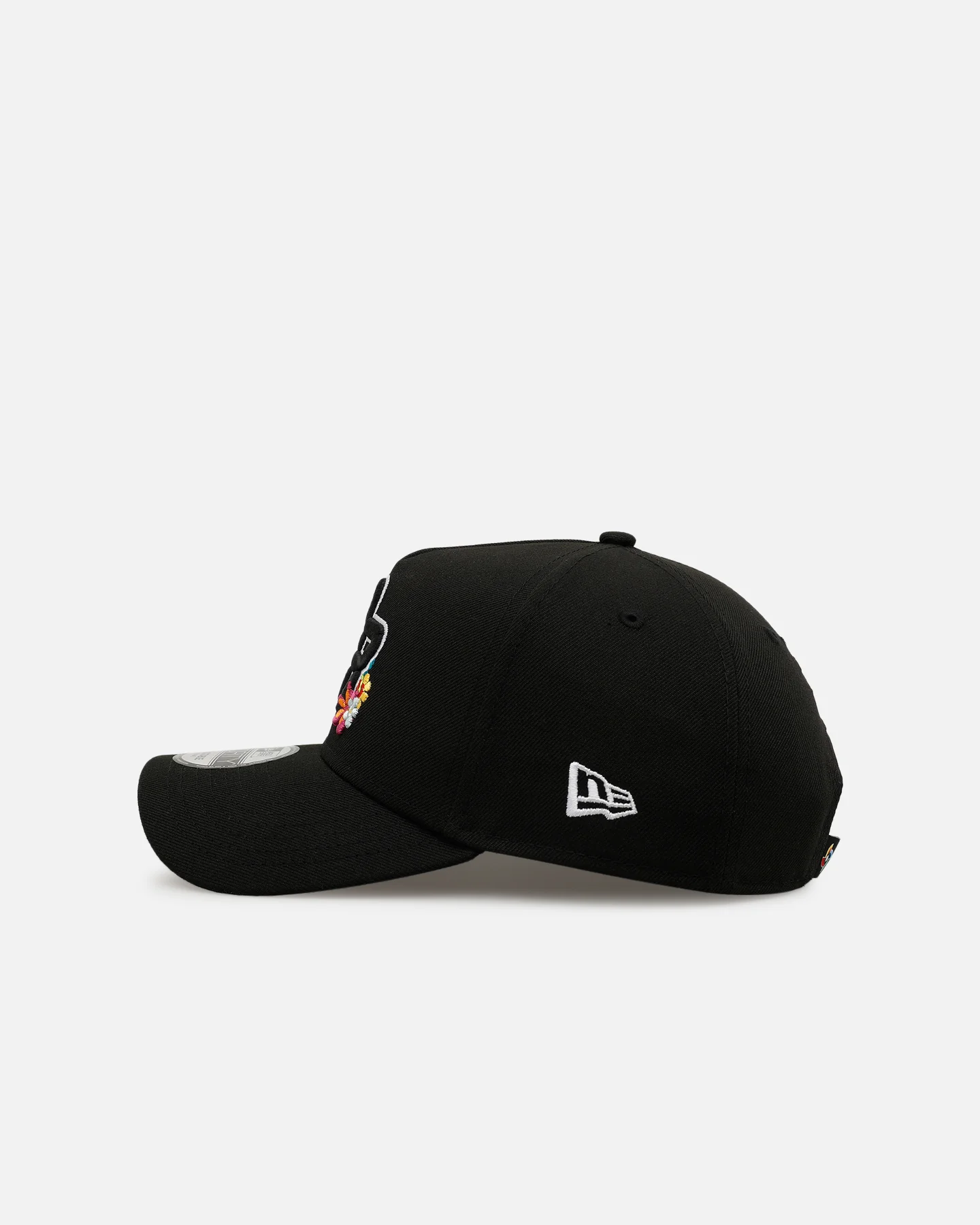 New Era Puerto Rico National Baseball Team 'Summer Flowers' 9FORTY A-Frame Snapback Black - Image 4