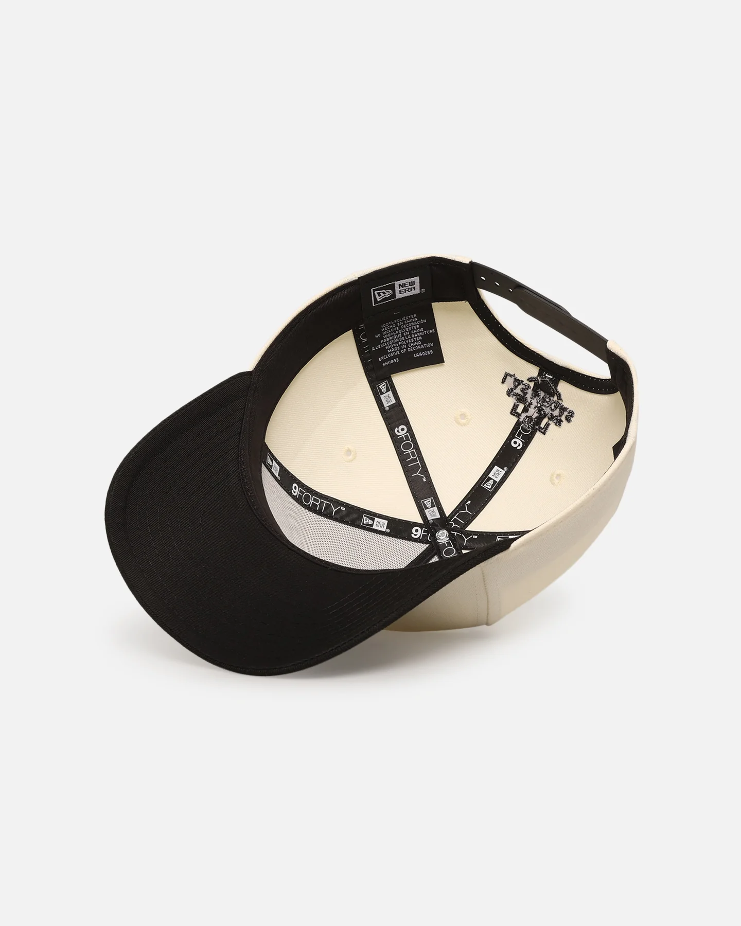 New Era Rugby League '2025 NRL Vegas Round' 9FORTY A-Frame Snapback White - Image 6