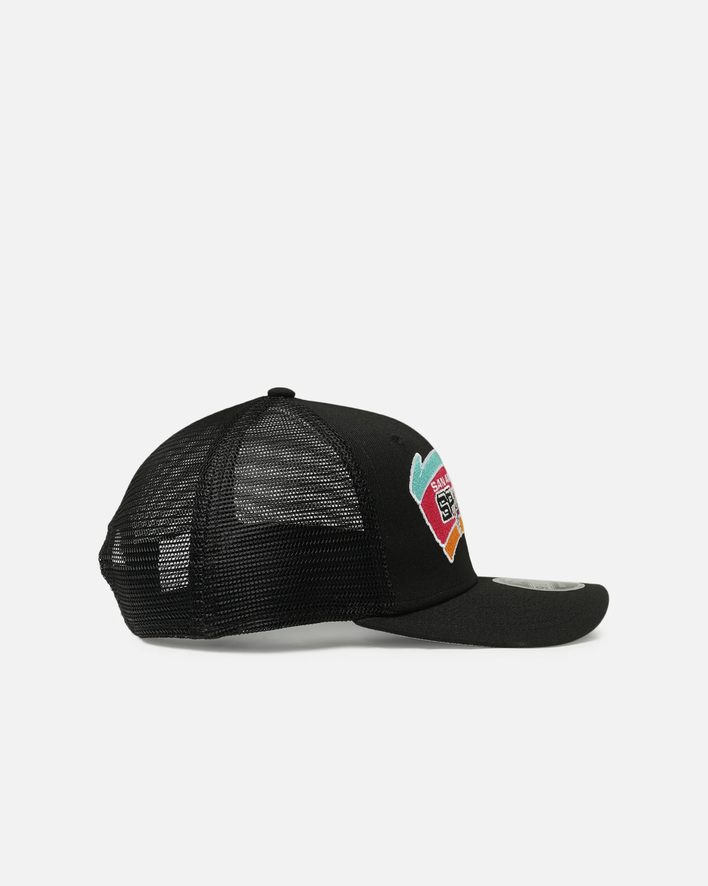 New Era San Antonio Spurs 'HWC' 9SEVENTY Trucker Stretch Snapback Black - Image 3