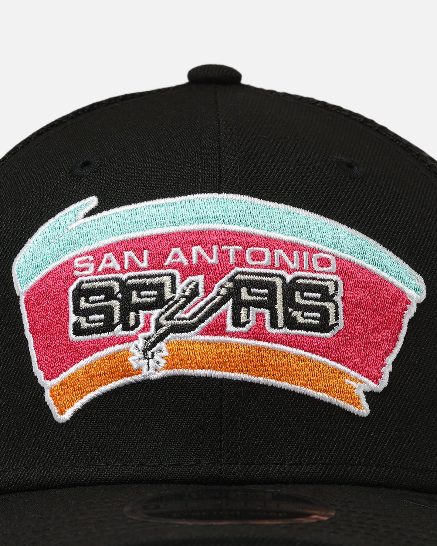 New Era San Antonio Spurs 'HWC' 9SEVENTY Trucker Stretch Snapback Black - Image 5
