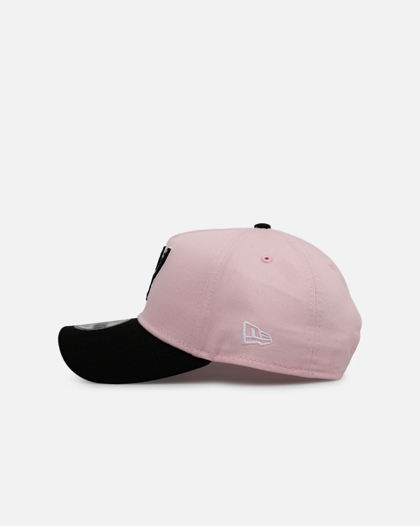 New Era San Antonio Spurs 'Pink Crown' 9FORTY A-Frame Snapback Pink - Image 4