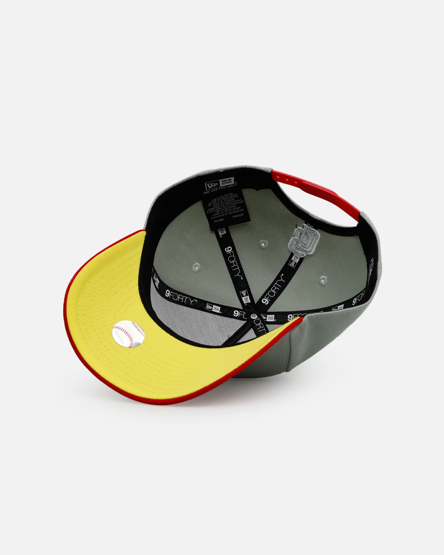 New Era San Diego Padres 'All I Want For Christmas' 9FORTY A-Frame Snapback Green/Red - Image 6