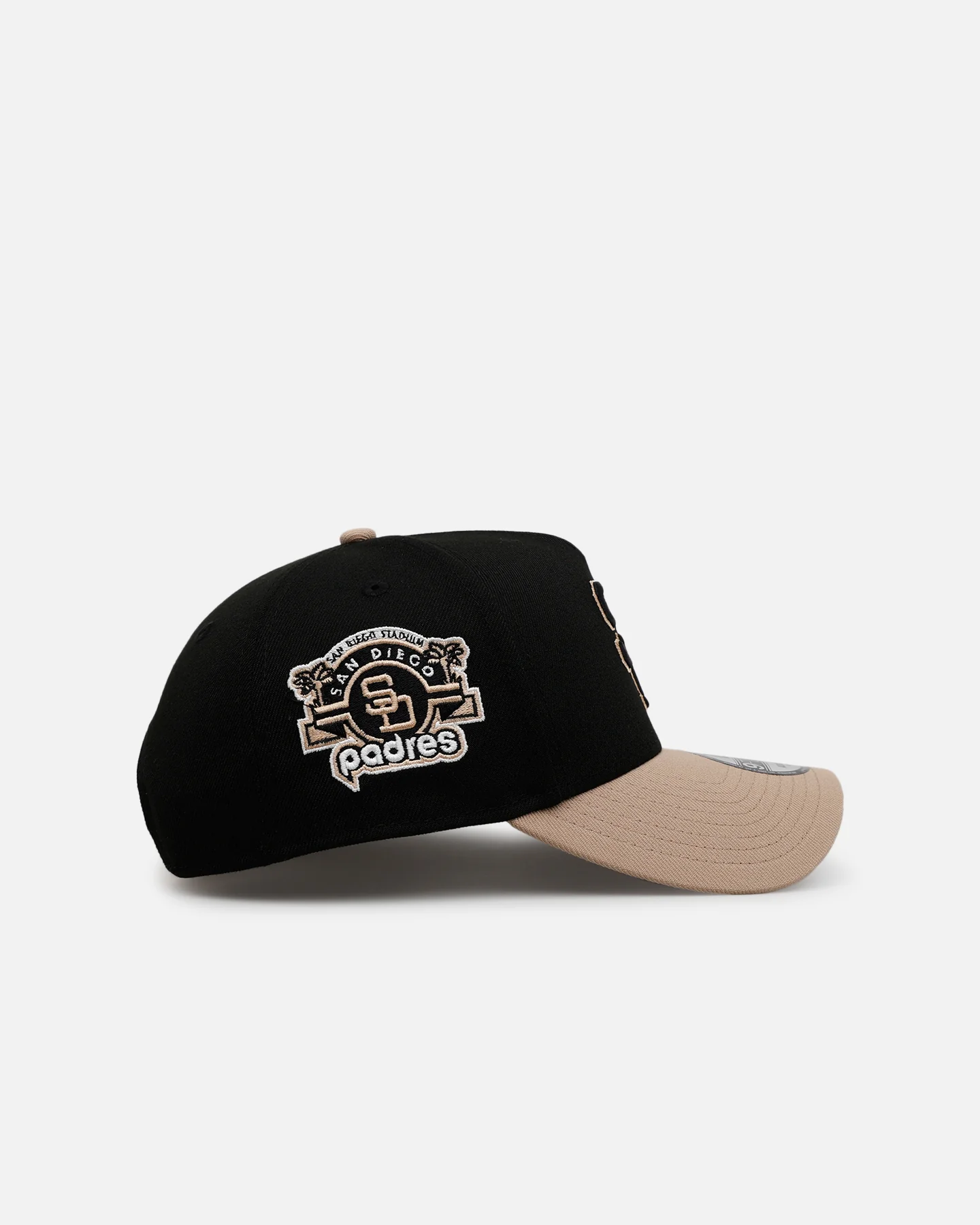 New Era San Diego Padres 'Desert Nights' 9FORTY A-Frame Snapback Black/Camel - Image 3