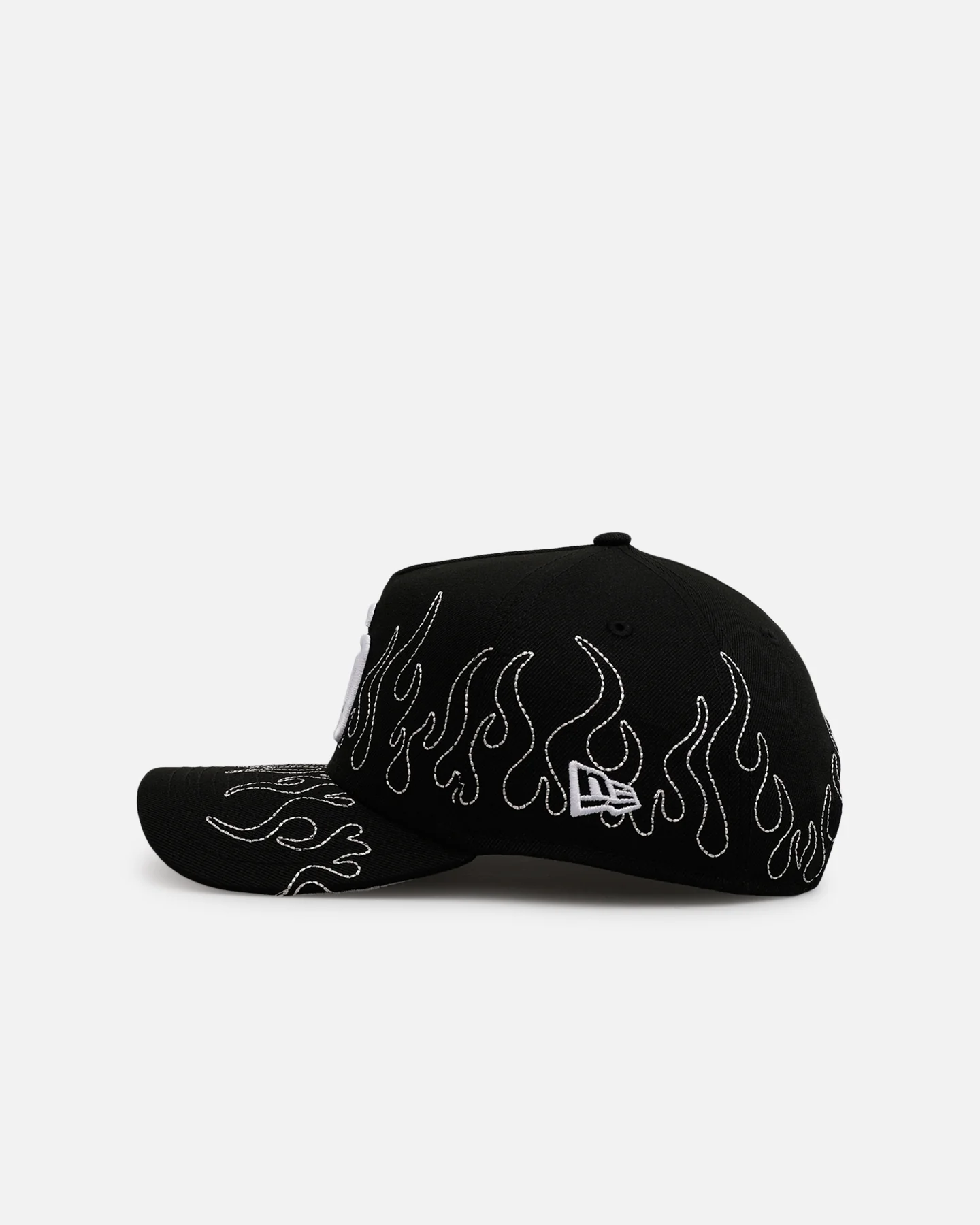 New Era San Diego Padres 'Outline Flames' 9FORTY A-Frame Snapback Black - Image 4