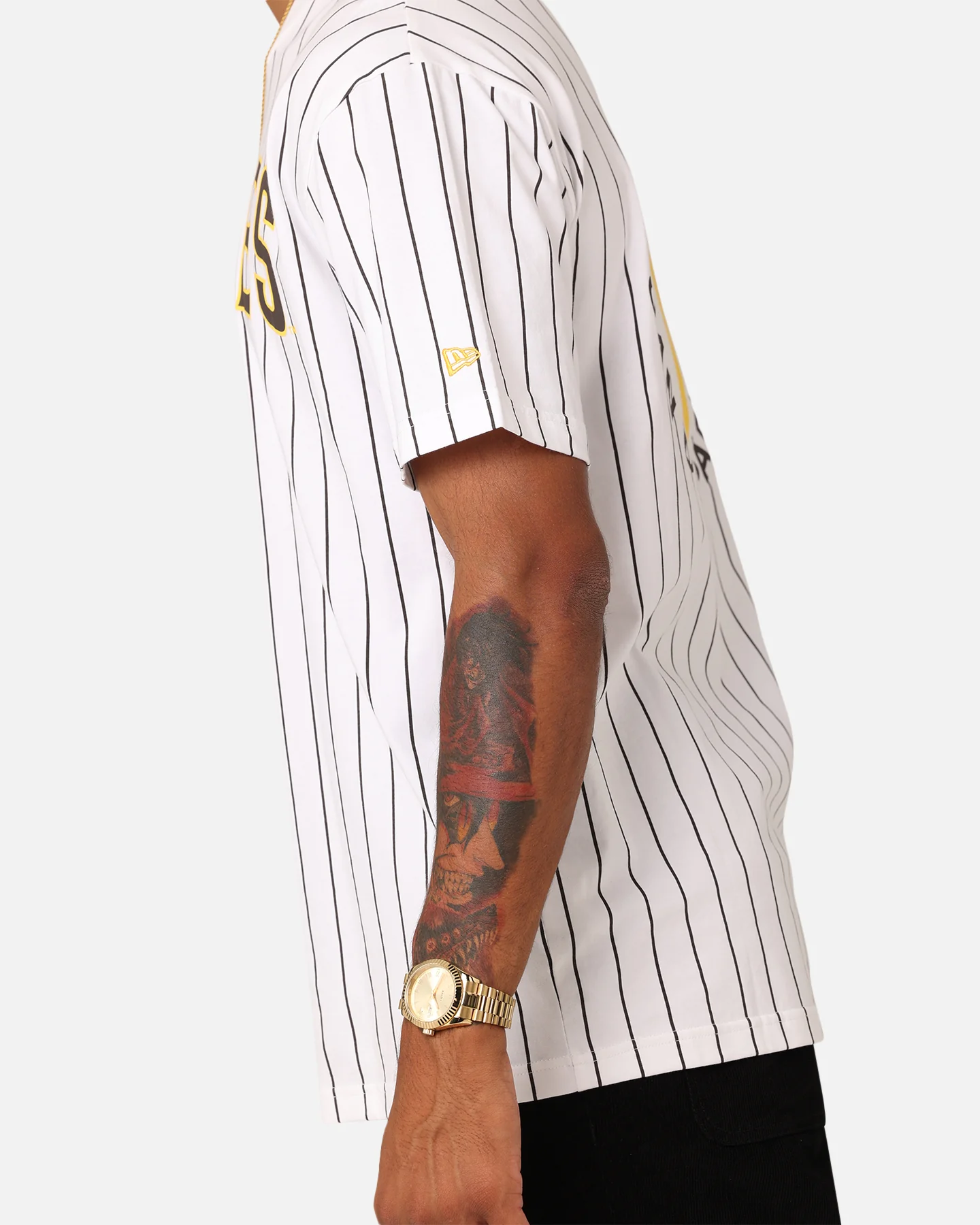 New Era San Diego Padres Oversized T-Shirt White Pinstripe - Image 9