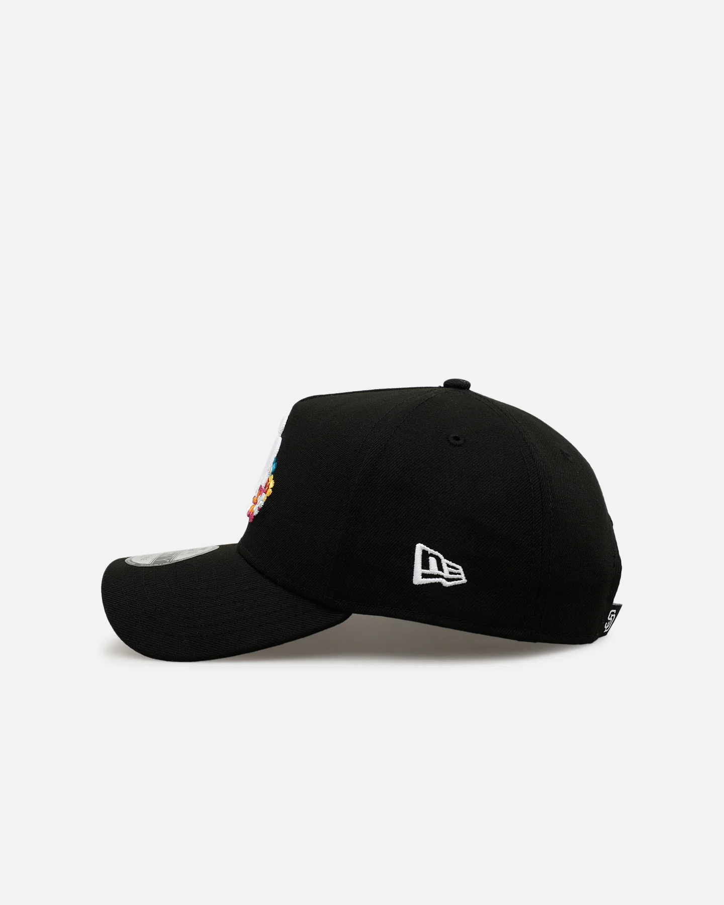 New Era San Diego Padres 'Summer Flowers' 9FORTY A-Frame Snapback Black - Image 4
