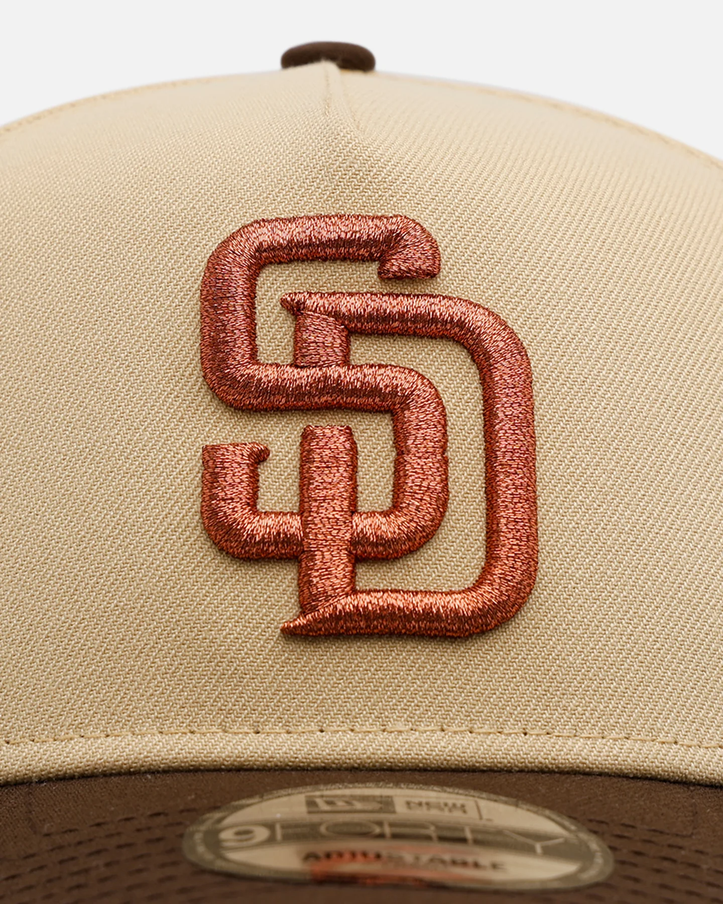 New Era San Diego Padres 'Vintage' 9FORTY A-Frame Snapback Vegas Gold - Image 5