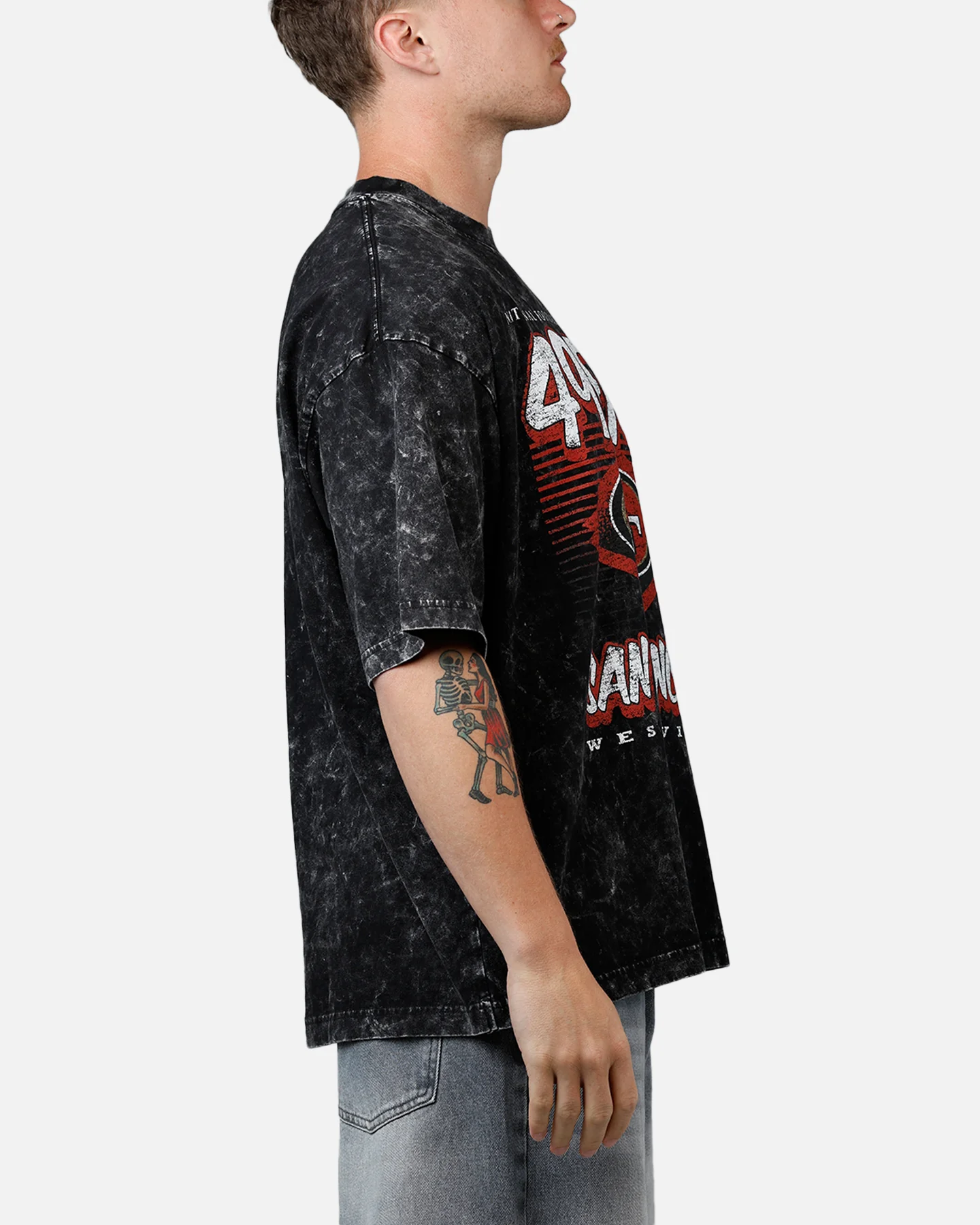 New Era San Francisco 49ers Boxy Essentials T-Shirt Washed Black - Image 4