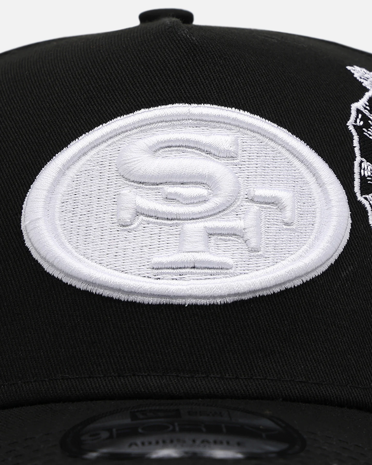 New Era San Francisco 49ers 'Ornate Rose' 9FORTY A-Frame Snapback Black/White - Image 5